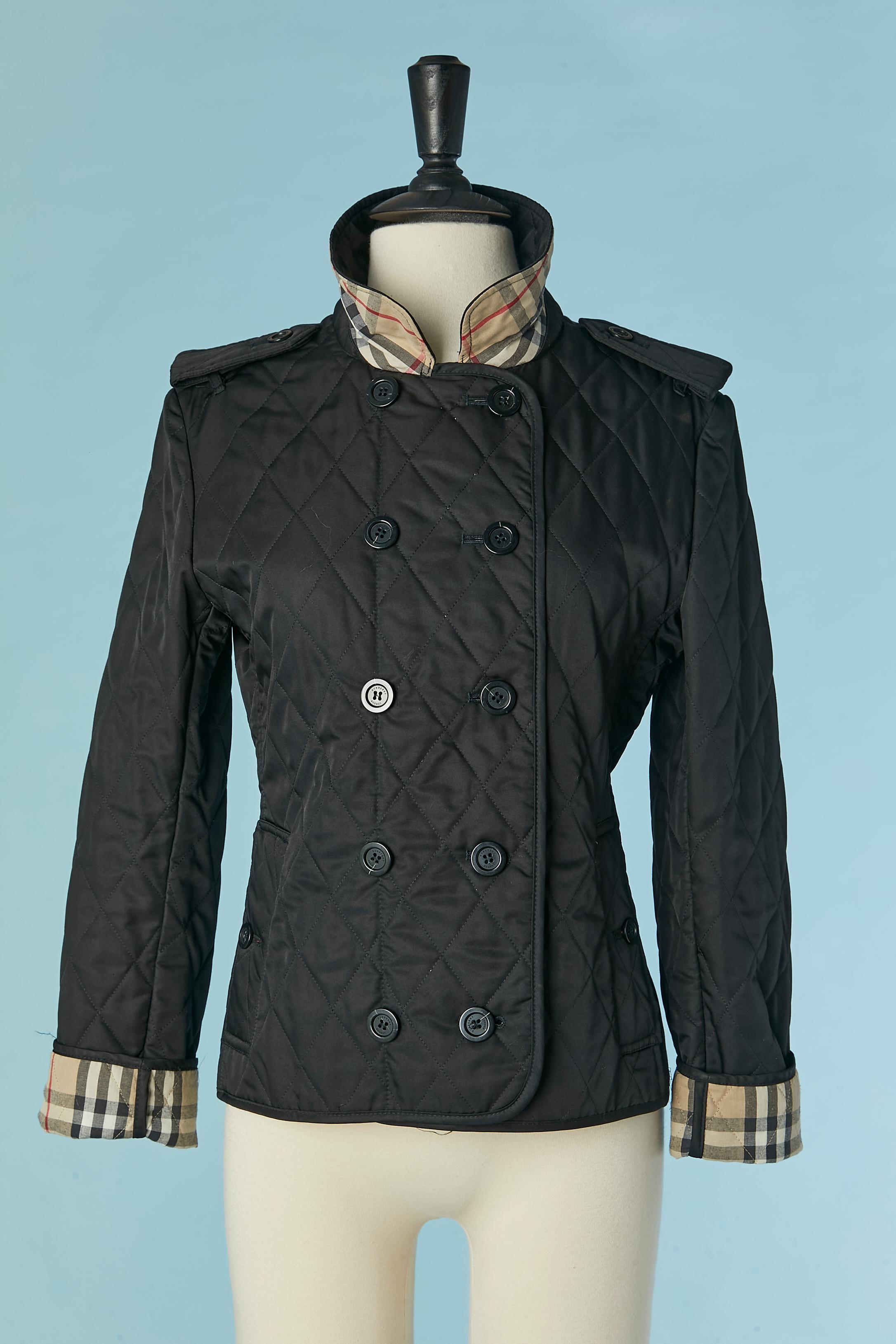 Veste noire légèrement matelassée avec doublure en tartan Burberry London en vente 1