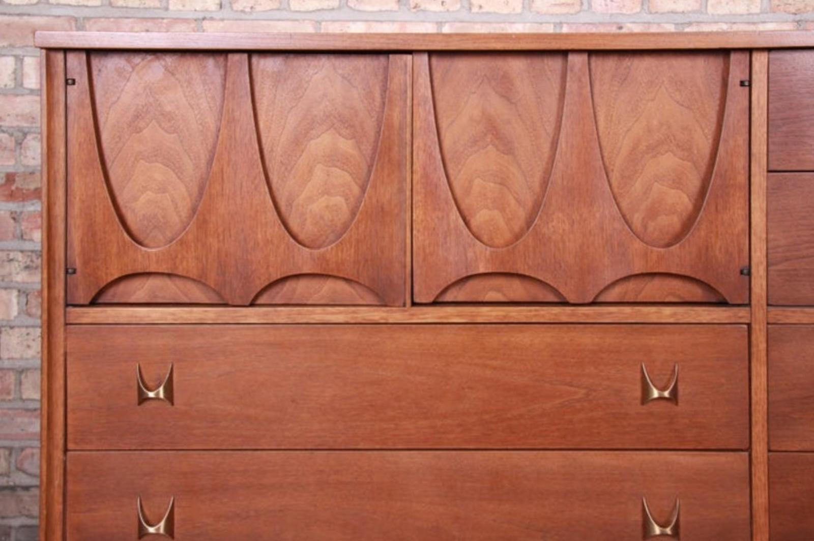 Lightly Restored Broyhill Brasilia Walnut & Brass 8-Drawer Tall Chest or Dresser In Good Condition For Sale In Philadelphia, PA