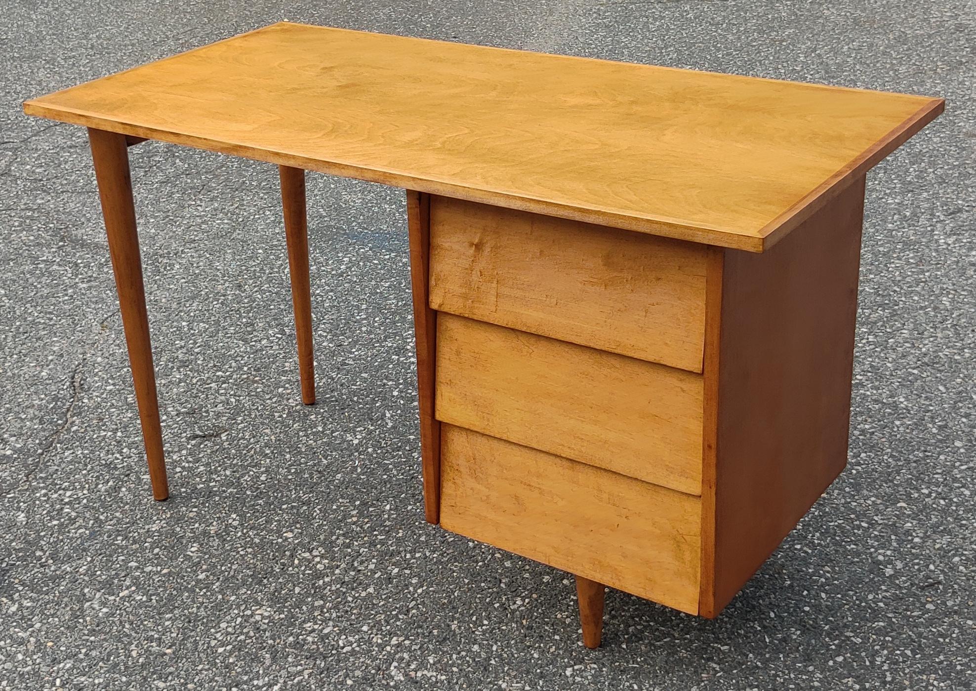 Mid-Century Modern Restored Rare Early Florence Knoll Model 17 Louvered Maple Desk Signed Madison For Sale