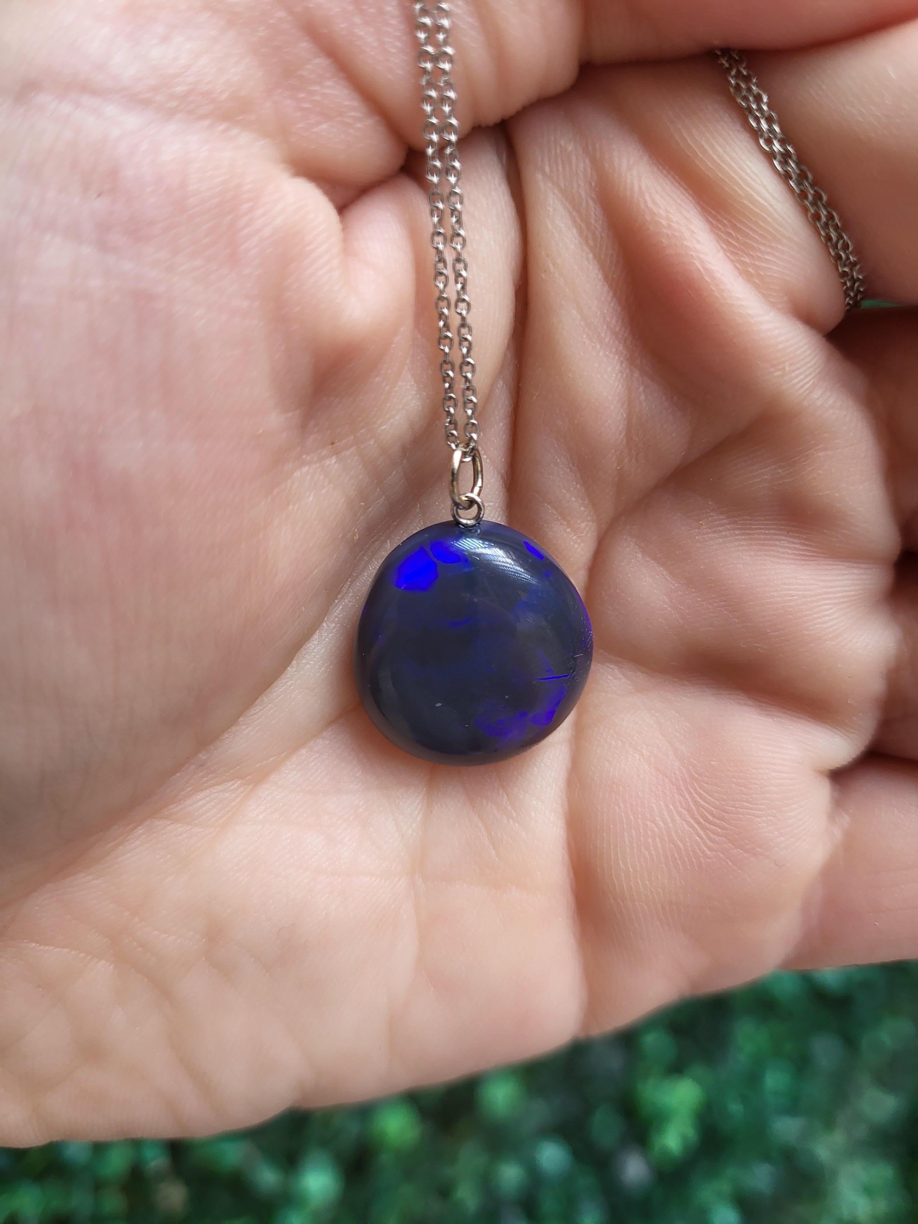 Lightning Ridge Collier à pendentif en opale cabochon en vente 9