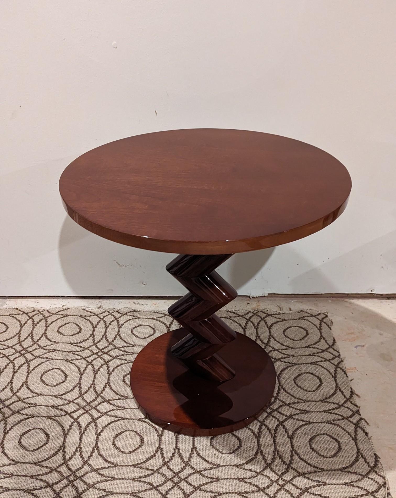 Vintage Zig-zag Pedestal Side - End Table Studio Craft In Good Condition For Sale In New York, NY