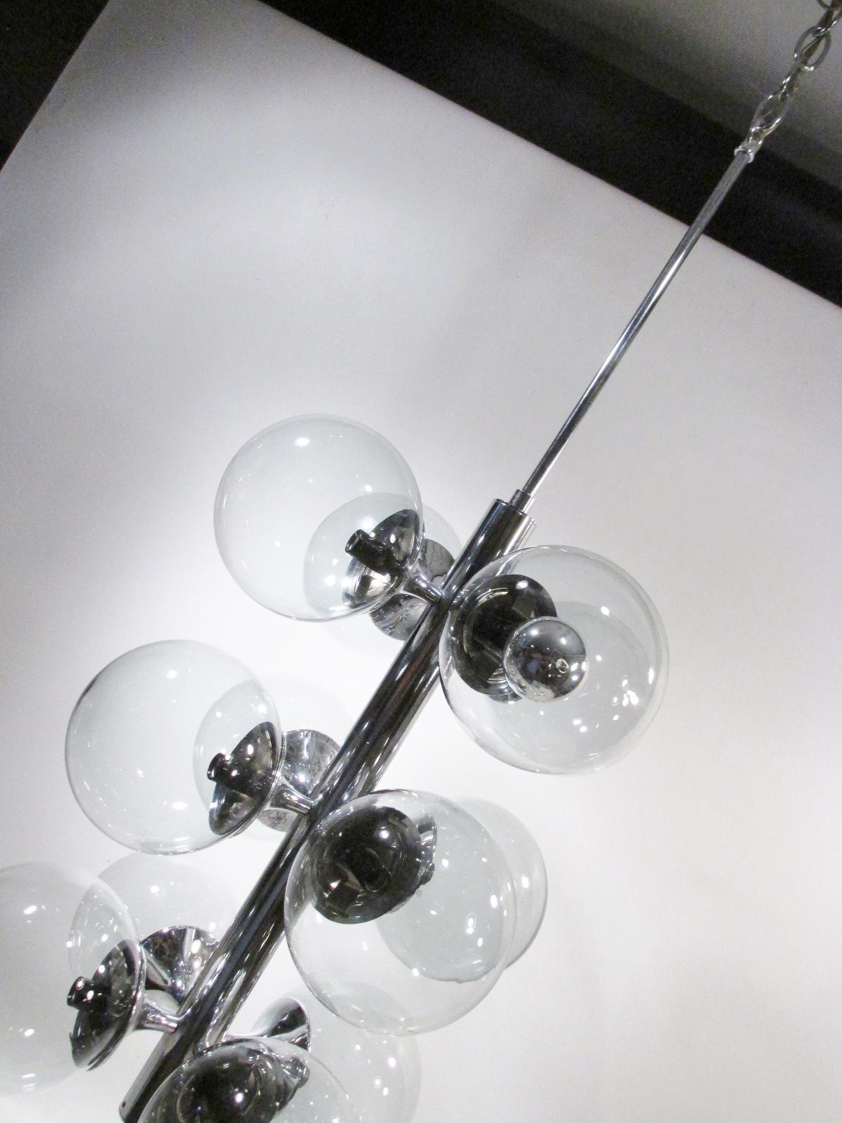 Mid-Century Modern Lightolier 12 Ball Light Chrome Bubble Sputnik Molecule Chandelier For Sale
