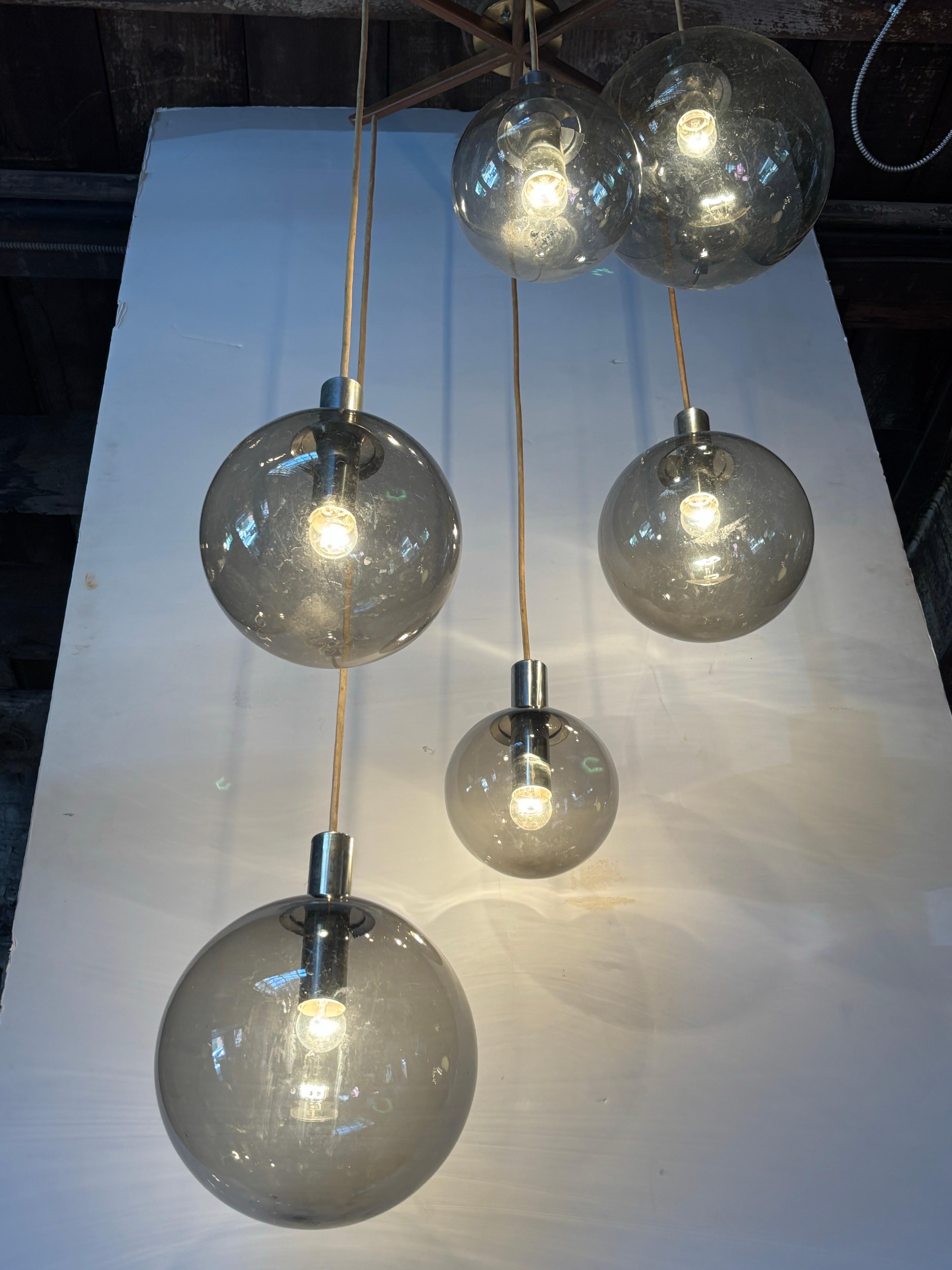Mid-Century Modern Lightolier 6 Globe Hanging Fixture For Sale