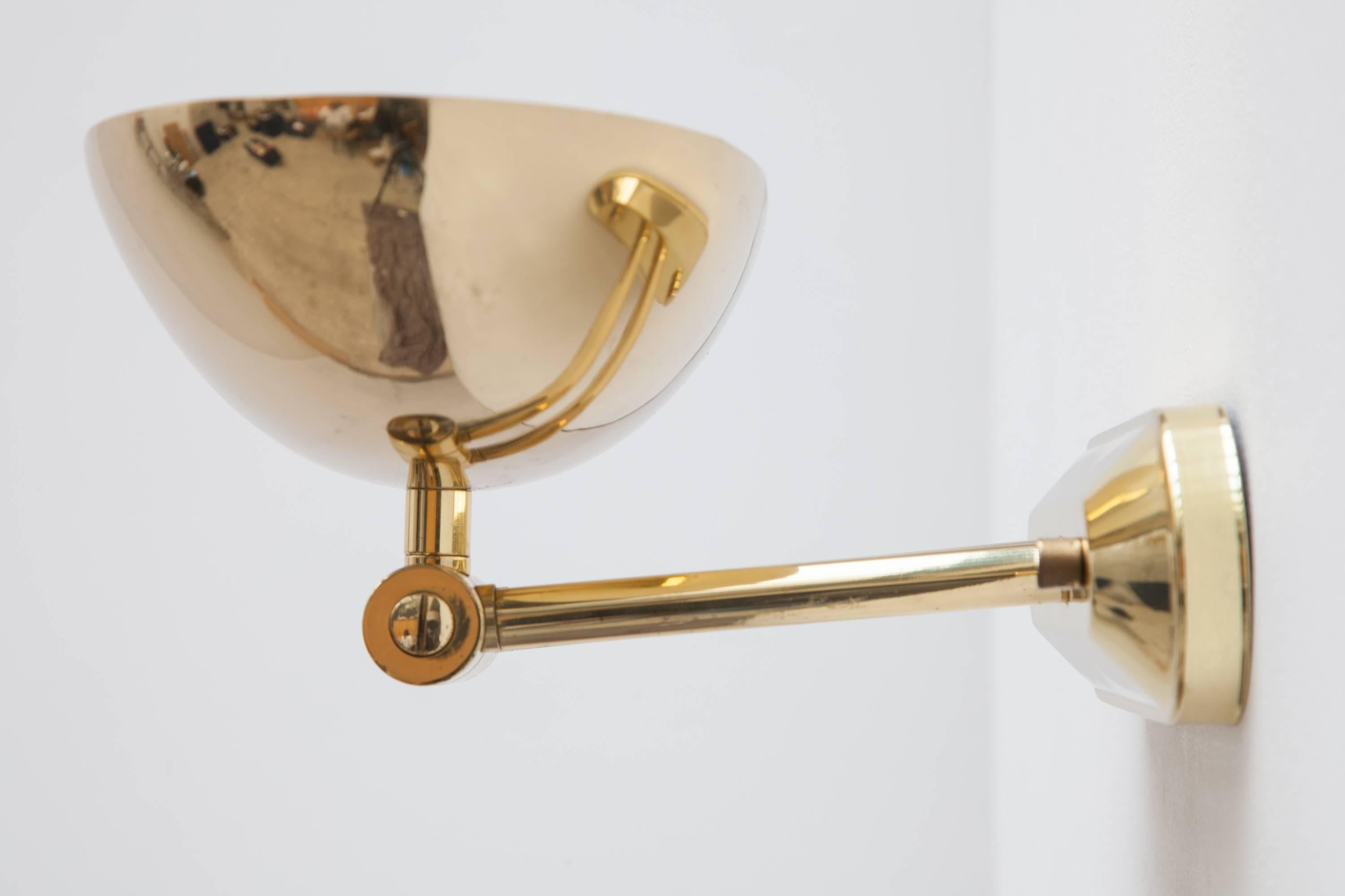 Mid-Century Modern Lightolier Adjustable Brass Up Light Sconce, Italy For Sale