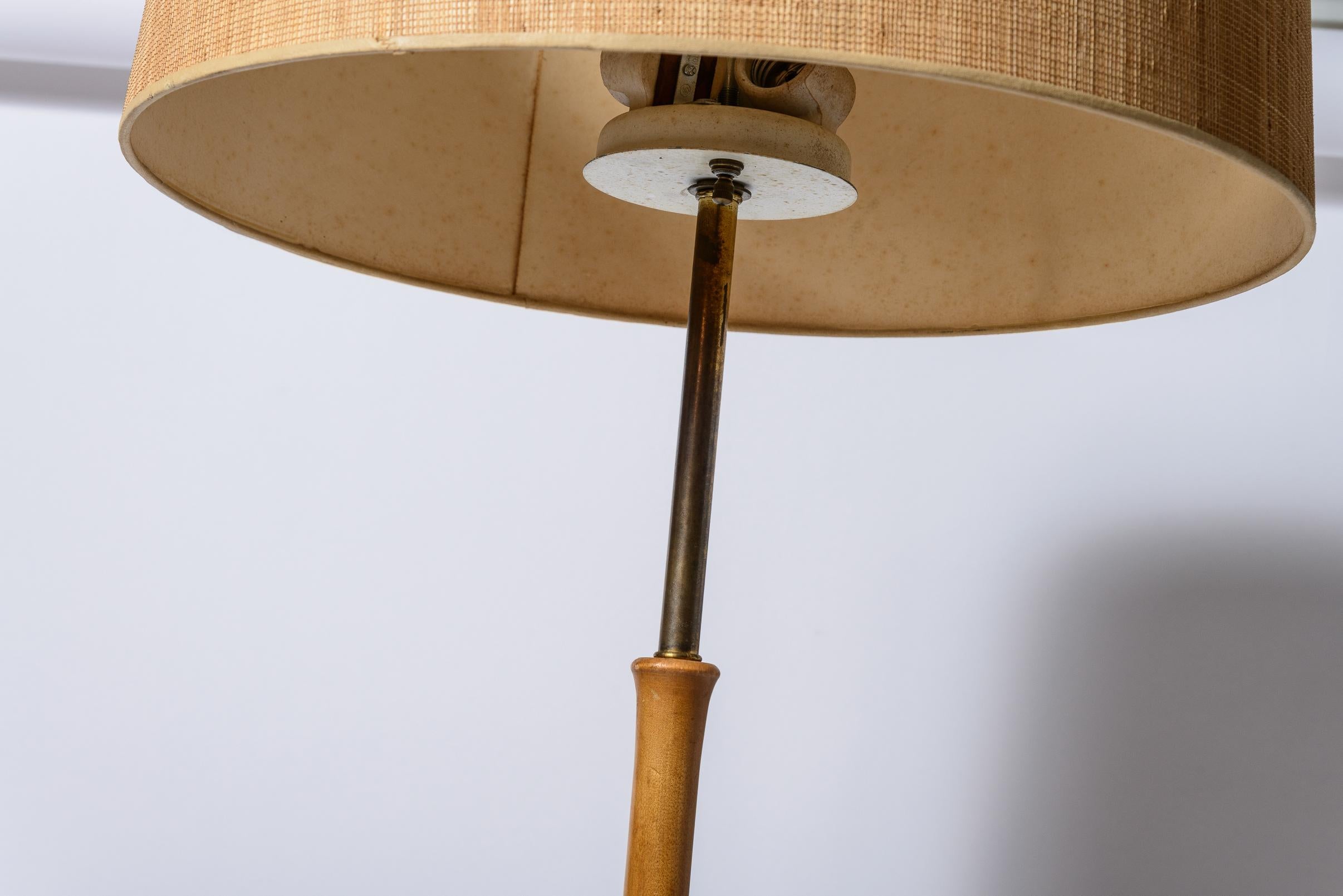 Americano Lampada da terra Lightolier in legno intagliato in finto bambù in vendita