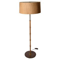 Lightolier Lámpara de pie de madera tallada imitación bambú