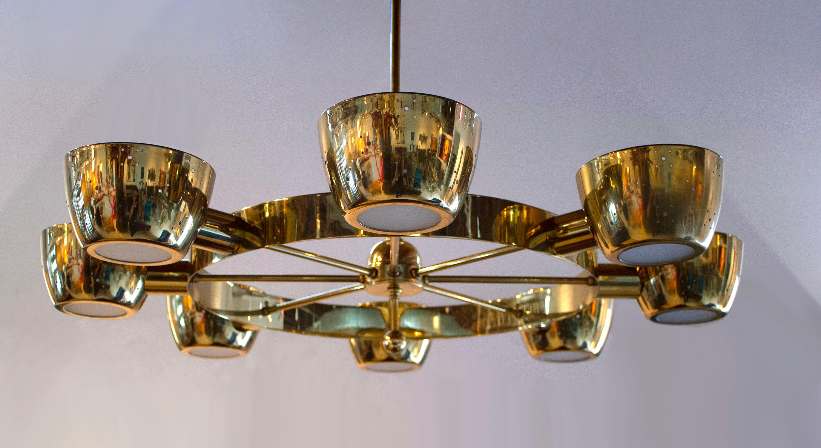 20th Century Lightolier Chandelier after Gino Sarfatti in Perforated Brass and Frosted Glass
