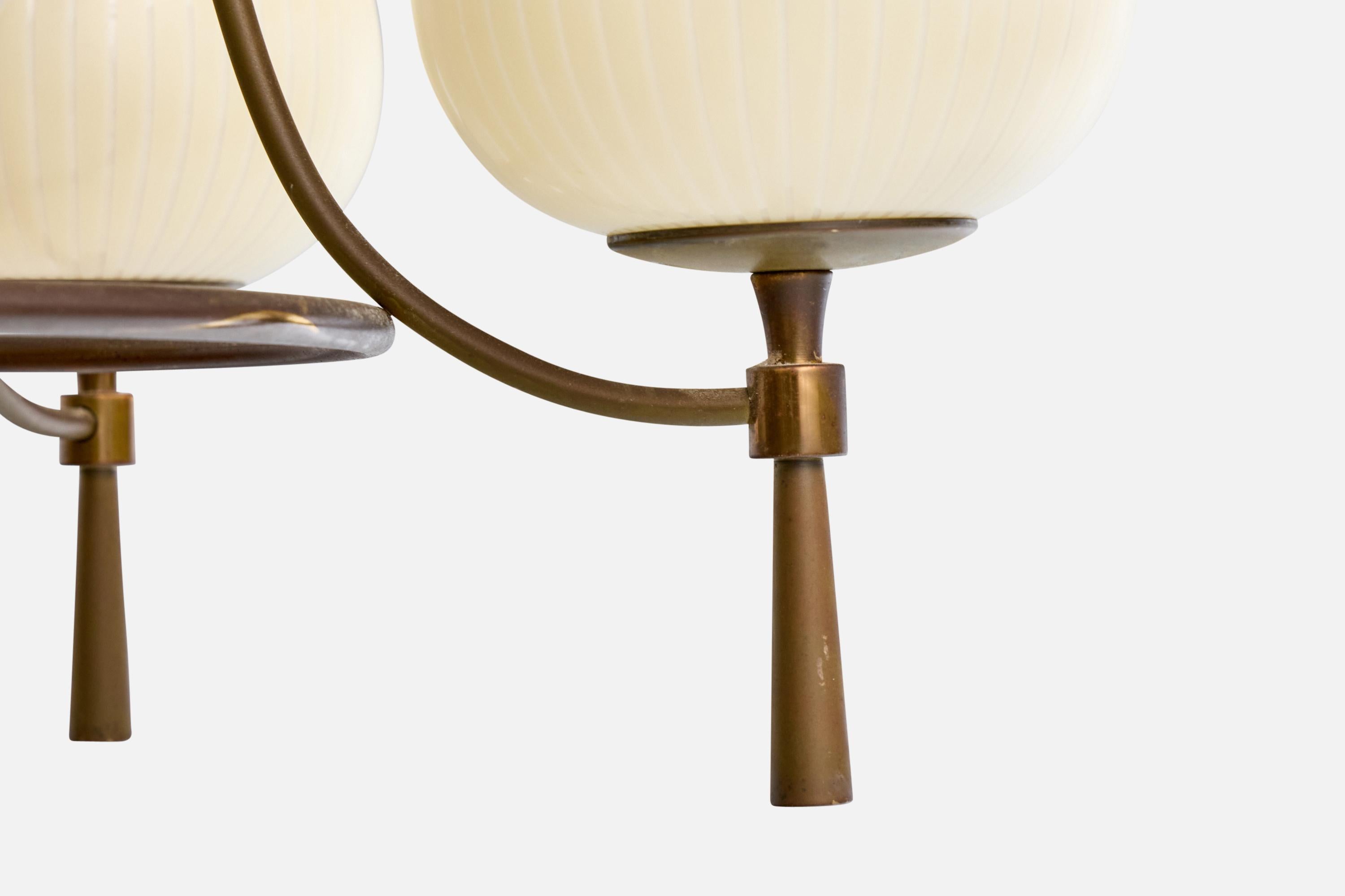 Milieu du XXe siècle Lightolier, lustre, laiton, verre, États-Unis, années 1950 en vente