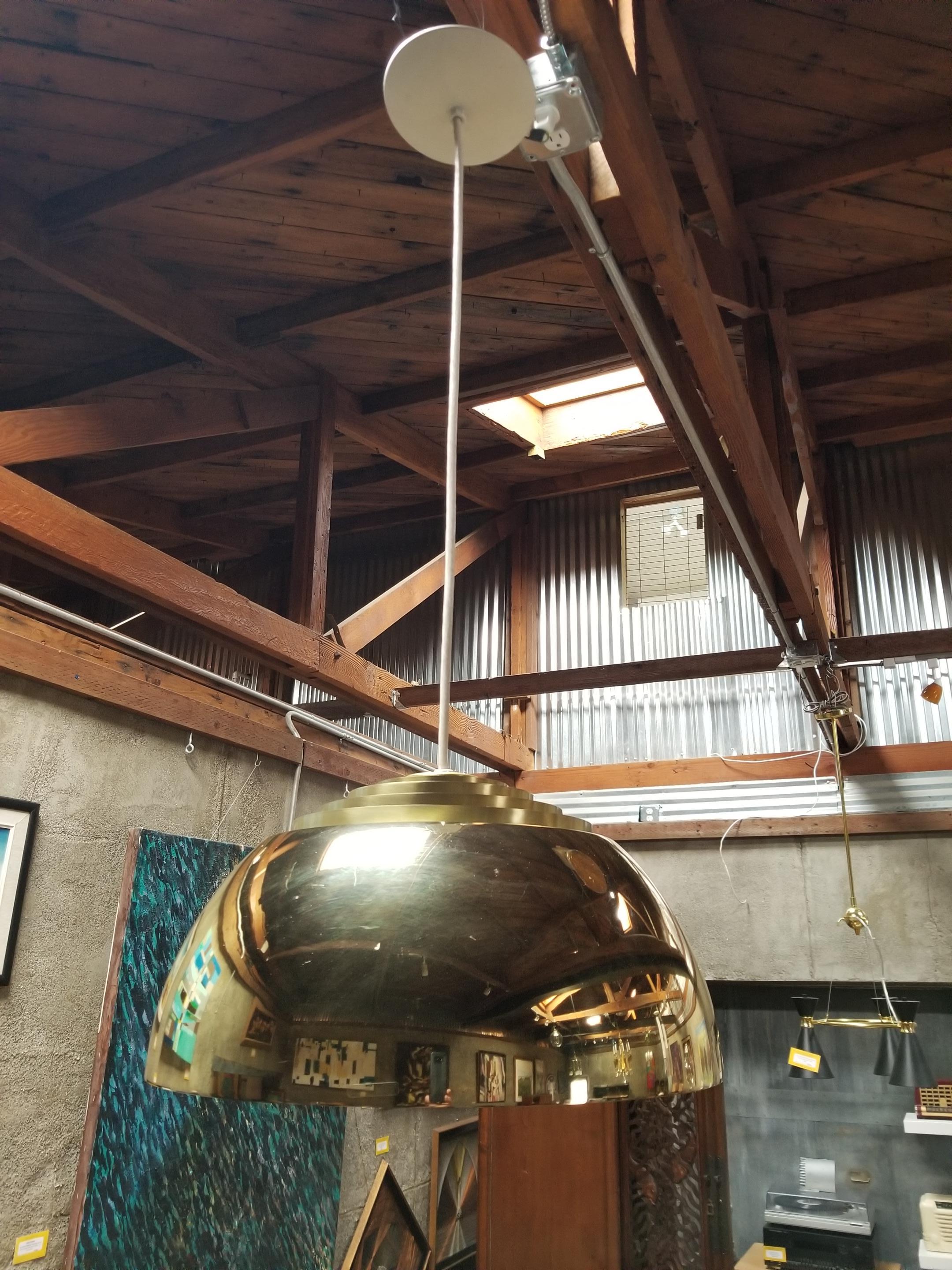 Mid-Century Modern Lightolier Concentric Louvered Brass Pendant Light / Chandelier For Sale