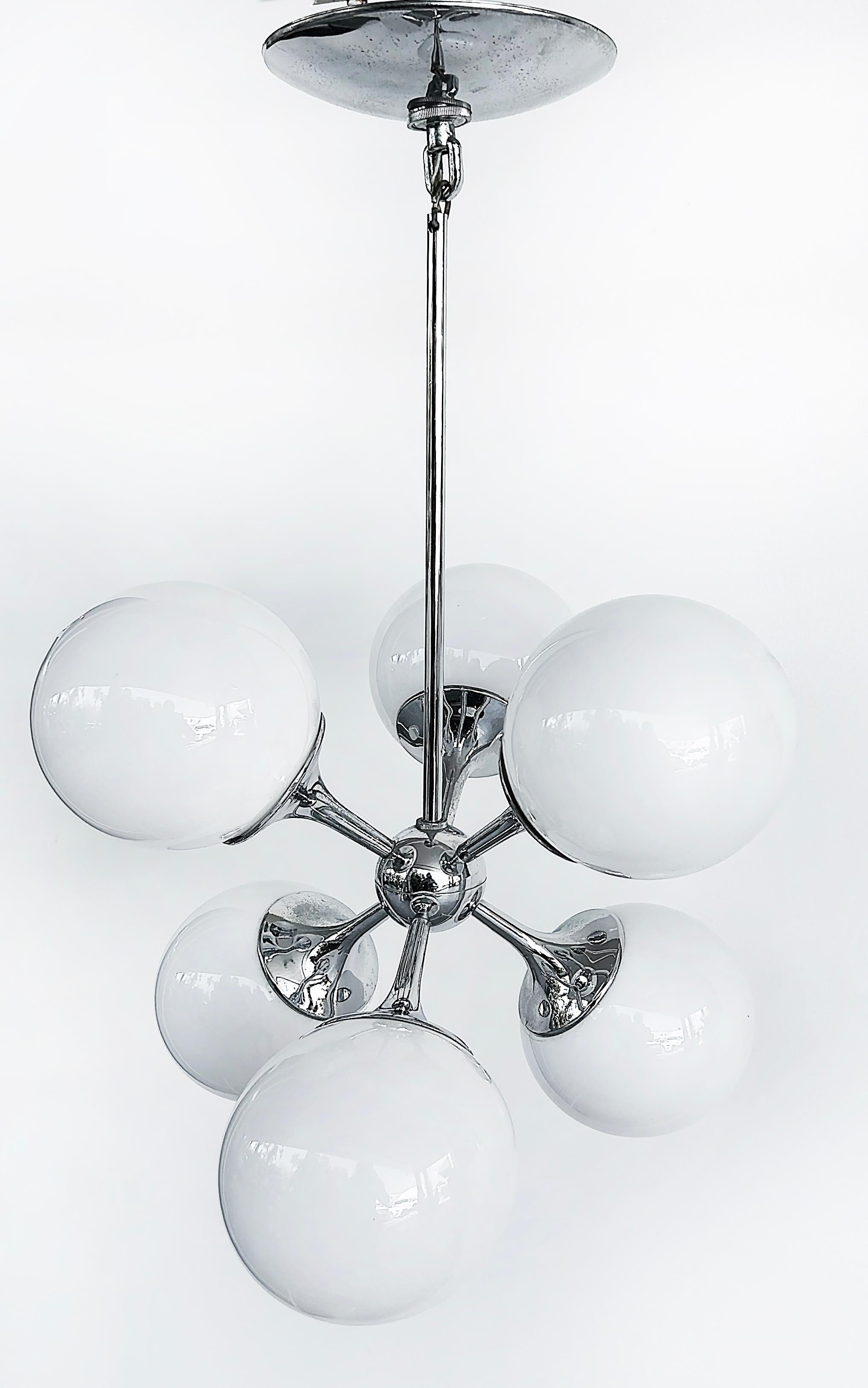 Lightolier Lampadario a sospensione Atomic Sputnik di metà secolo In condizioni buone in vendita a Miami, FL