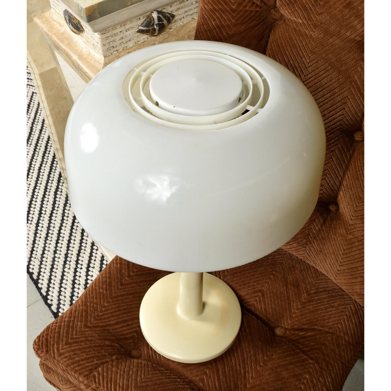 Lightolier Mid-Century Modern White Mushroom Table Lamp 4