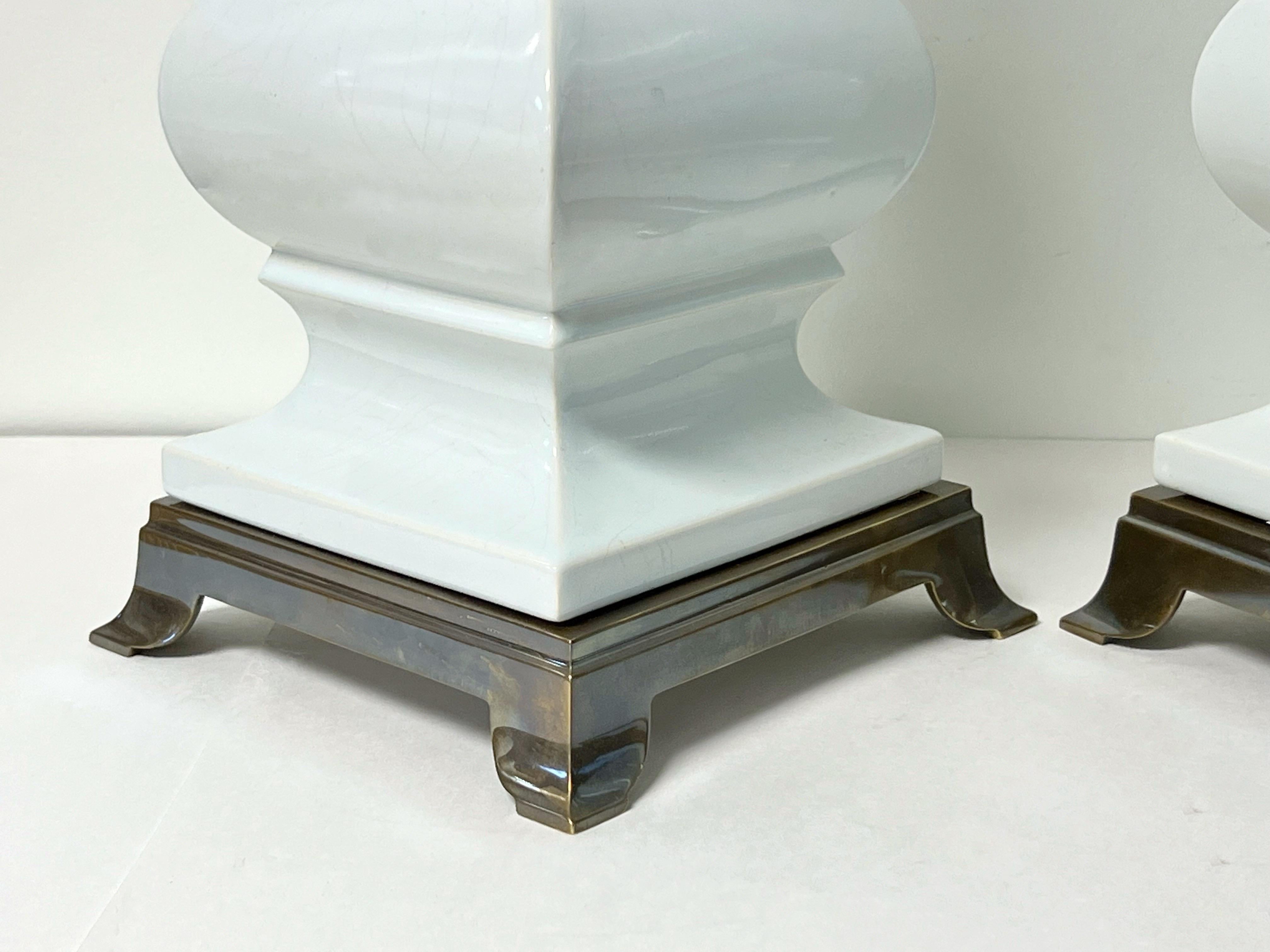 Mid-20th Century Lightolier Pair of Porcelain and Brass Table lLamps 1940s For Sale