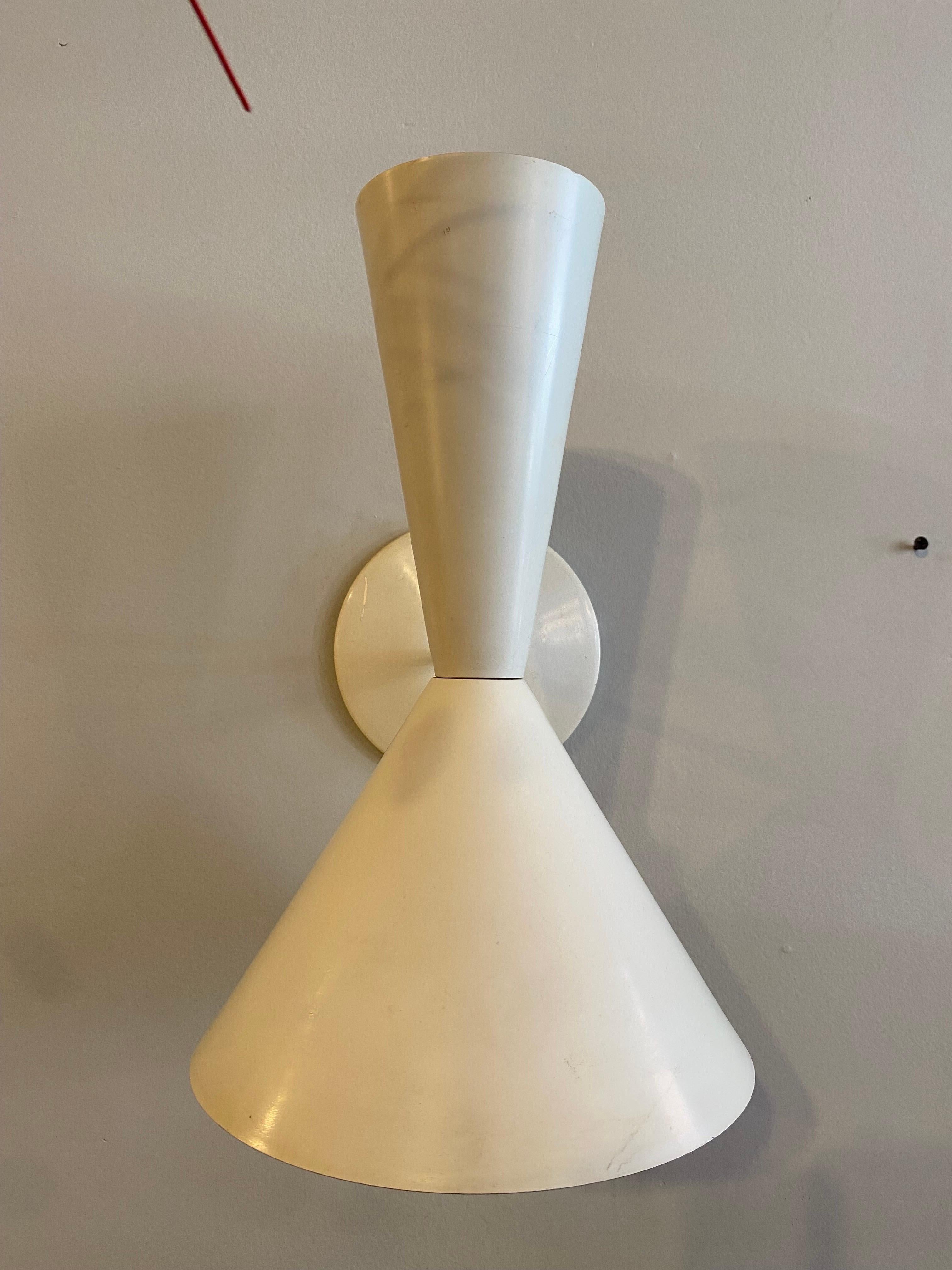 Lightolier Sconce In Good Condition For Sale In Philadelphia, PA