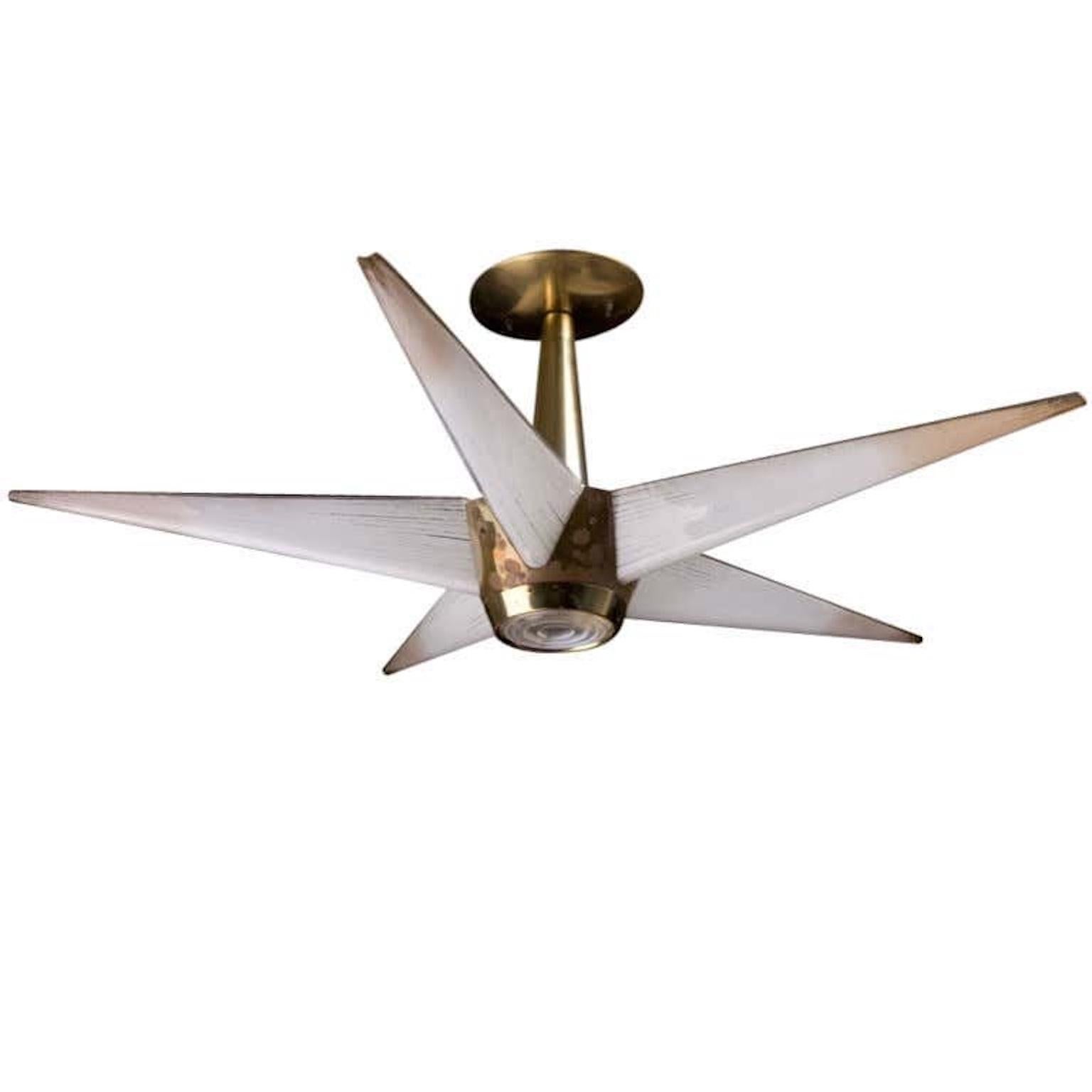 The Holy Grail of Lightolier's mid-century Claremont collection with five enameled champagne art glass rays or beams of light shaped like a folded paper airplane created by Carl Moser, famous ceramic artist and head of Lightolier's Design Staff.
The