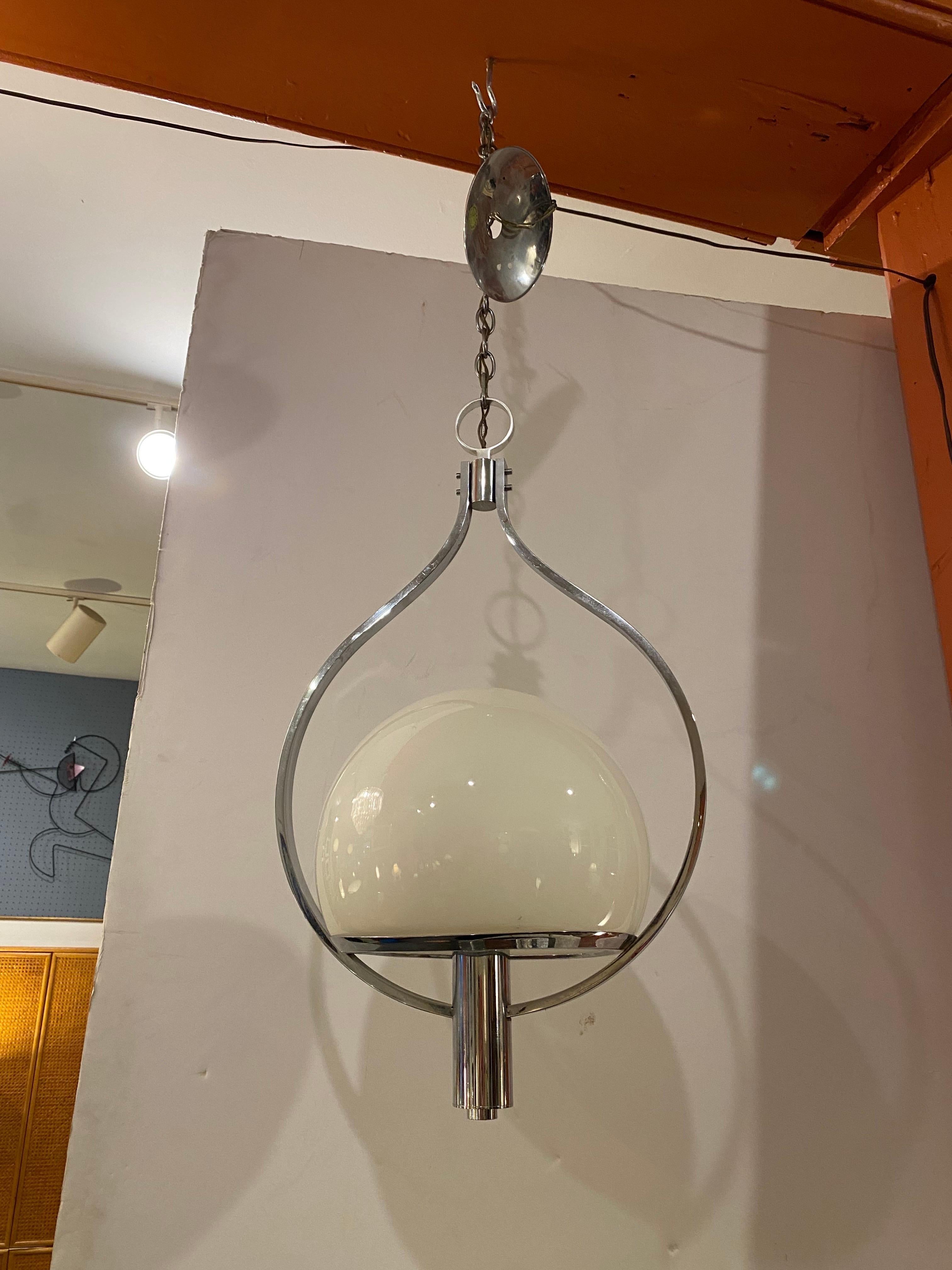 Lightolier White Globe Light Fixture  In Good Condition For Sale In Philadelphia, PA