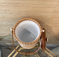 Lightship 2 Qt. Ice Bucket