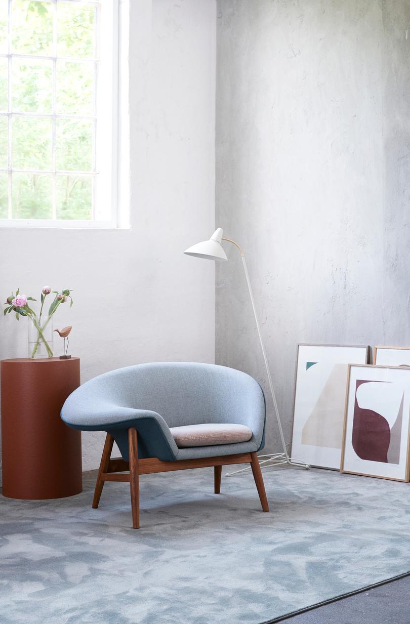 Lightsome Lampadaire jaune miel par Warm Nordic Neuf - En vente à Geneve, CH