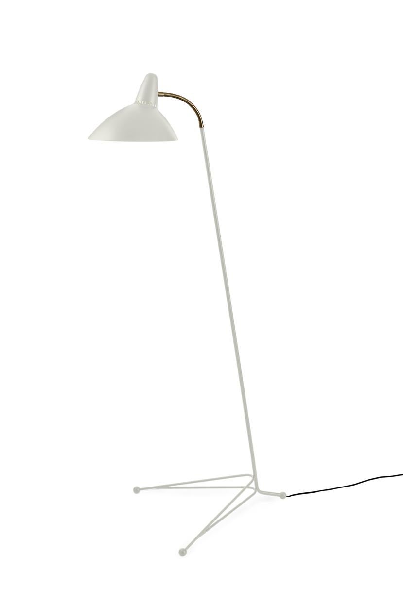 Lightsome Warm White Floor Lamp by Warm Nordic
Dimensions: D45 x W47 x H132 cm
Material: Lacquered steel, Solid brass
Weight: 2 kg
Also available in different colours. Please contact us.

A floor lamp with an elegantly shaped, wide shade by