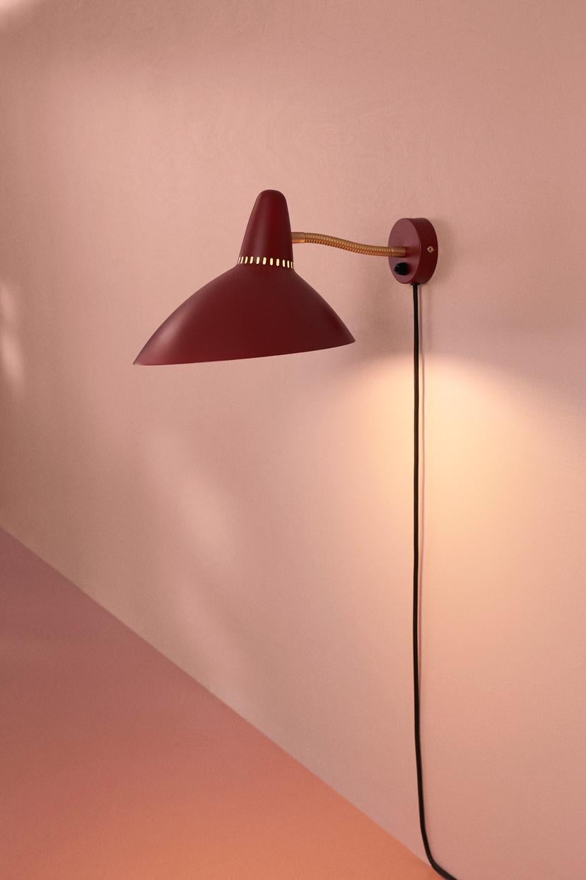 Lámpara de pared Lightsome blanco cálido by Warm Nordic Latón en venta