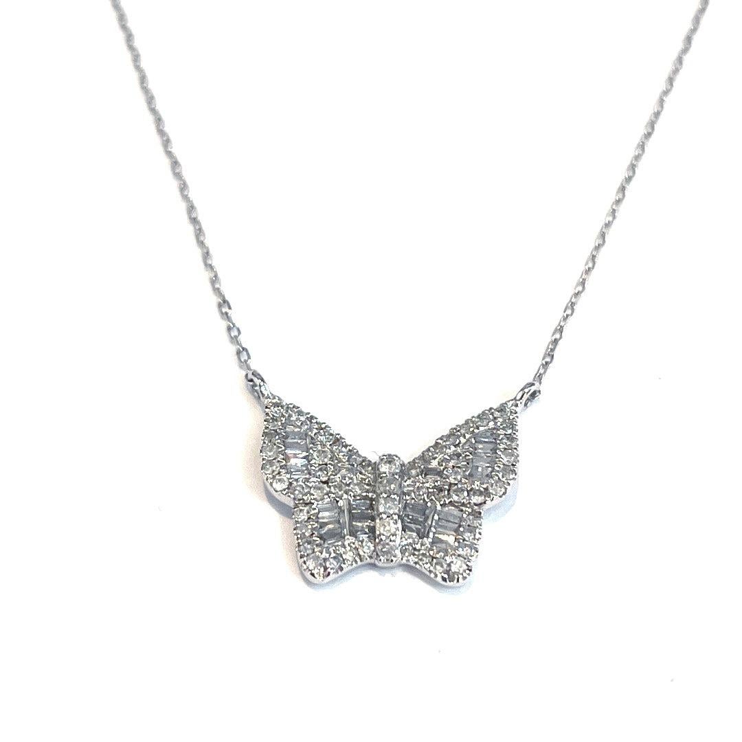 Lightweight Butterfly Diamond Necklace in 14k White Gold In Good Condition For Sale In New York, NY
