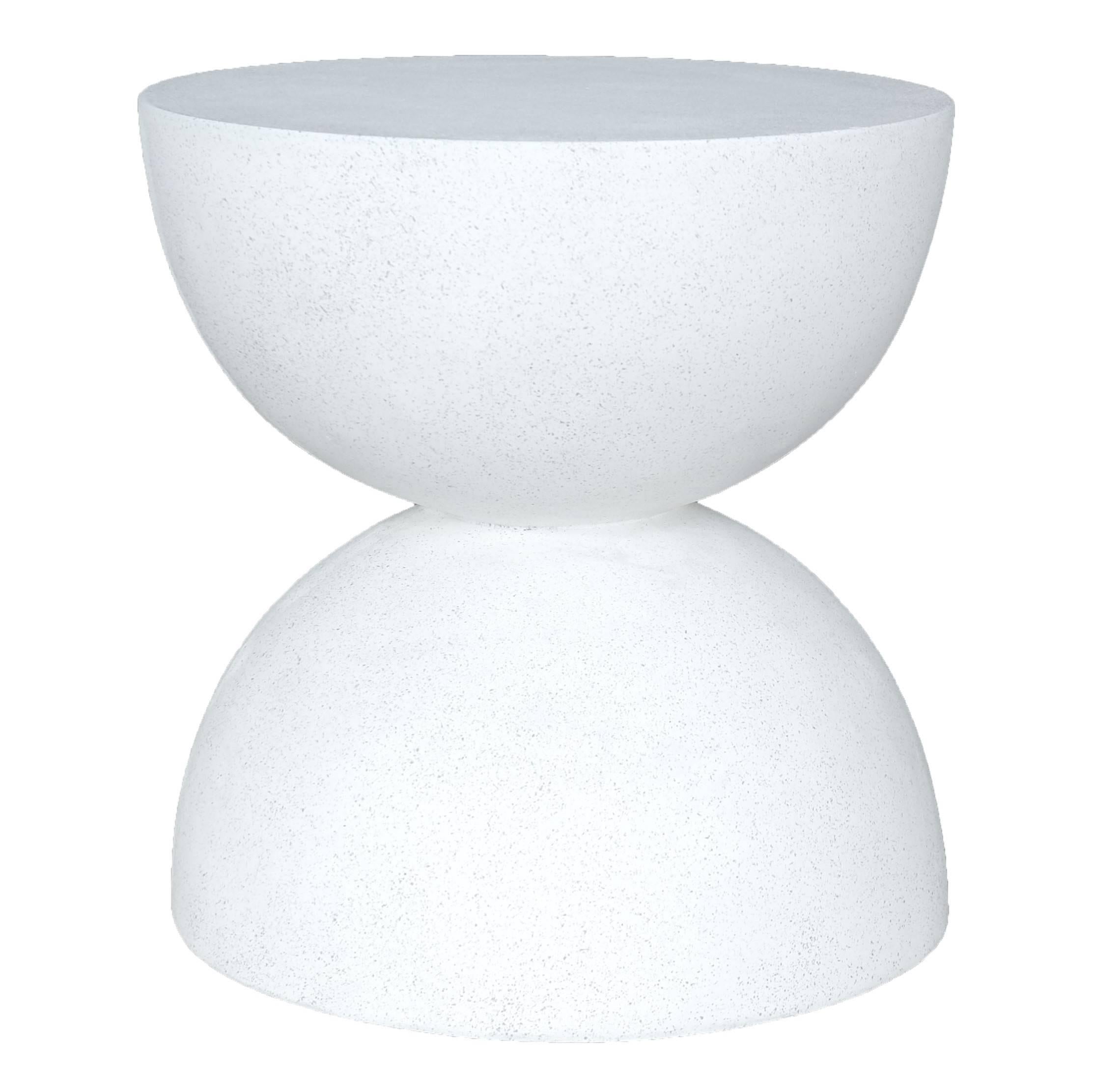 Table d'appoint Bilbouquet en résine moulée, finition pierre blanche par Zachary A. Design en vente