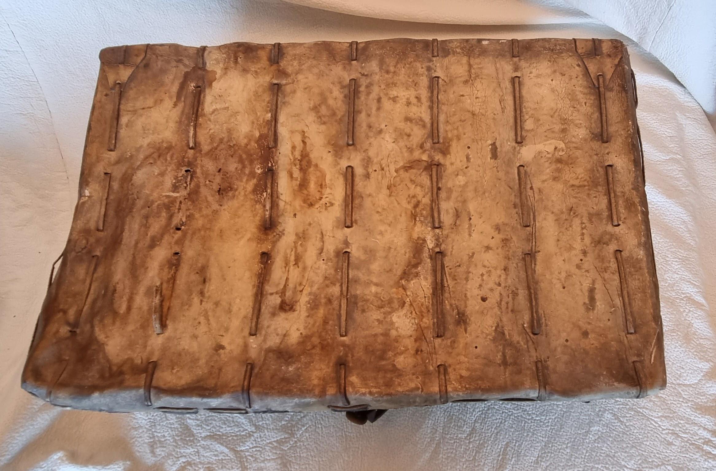 Late 19th Century Lightweight XIX century camel skin trunk with R A initials and decor