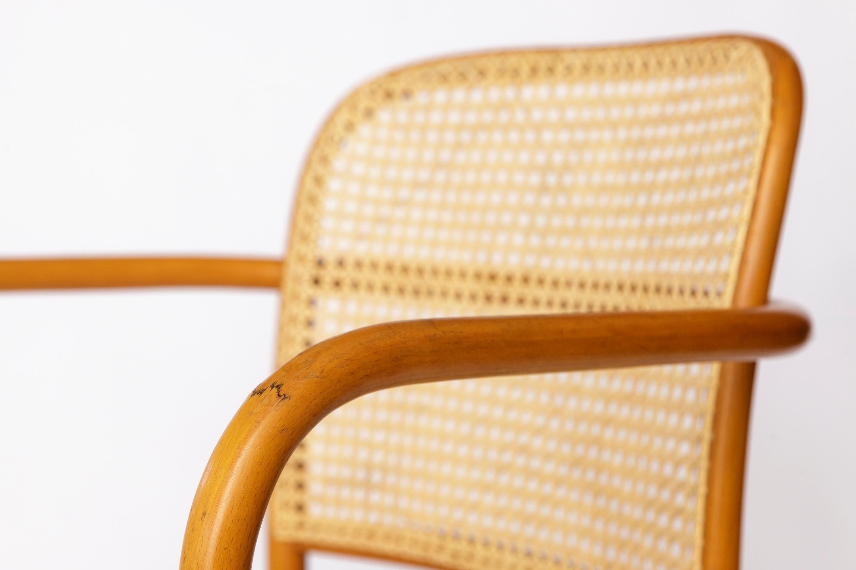 Hêtre Fauteuil Ligna - 1950s/1960s Tchécoslovaquie, hêtre bentwood avec canne en rotin neuf en vente