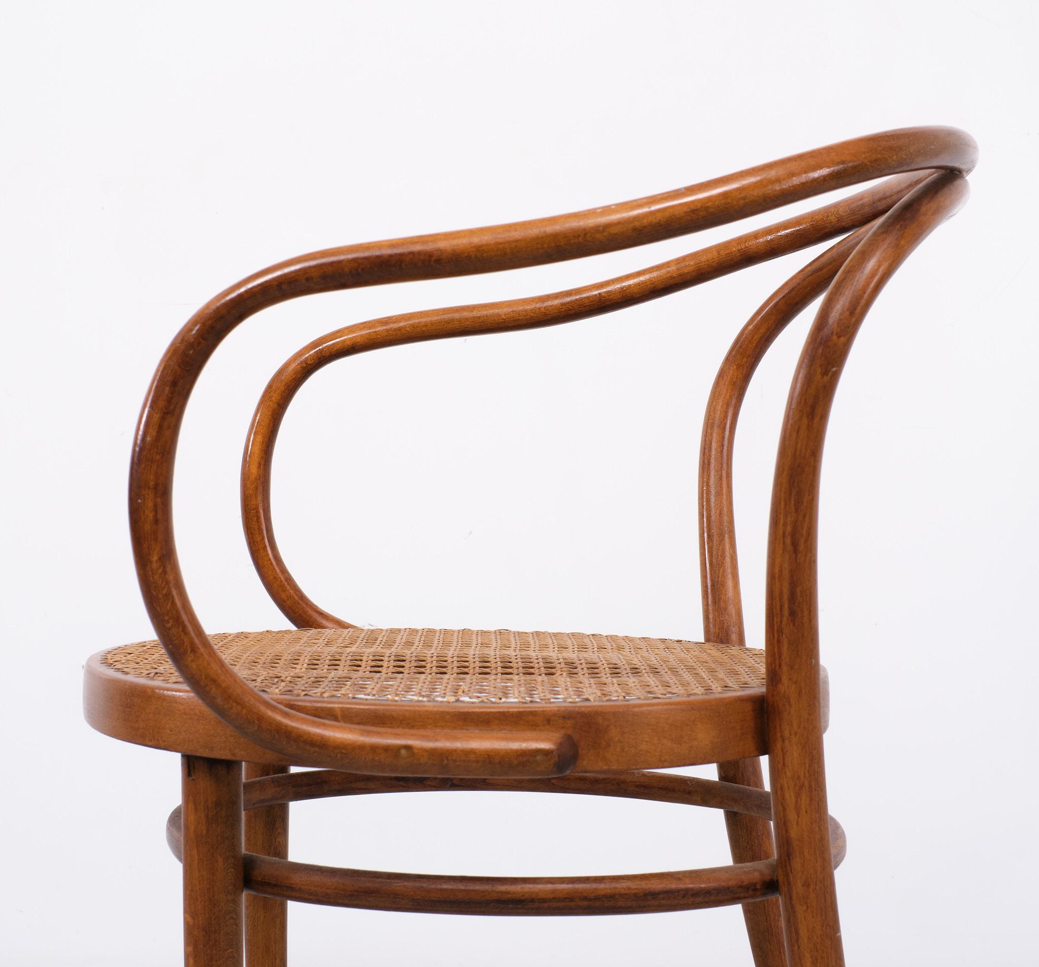 Bentwood Ligna Thonet  B9 bentwood chair   1940s  Wiener Stuhl 