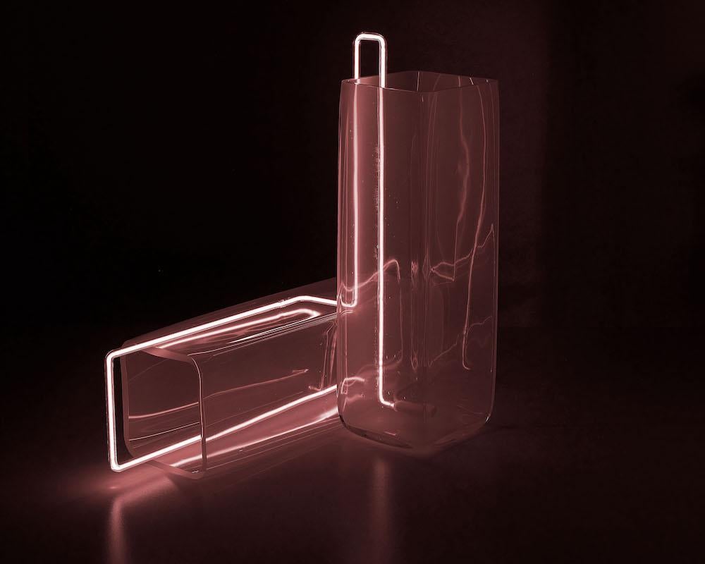 Vetro soffiato Ligne Light 1, di Sabine Marcelis, Lampada da tavolo in vetro soffiato, luce al neon, lampada da tavolo in vetro in vendita