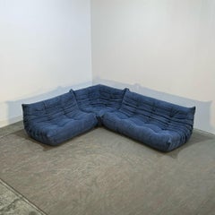 Canapé modulaire Togo Ligne Roset bleu de Michel Ducaroy, lot de trois