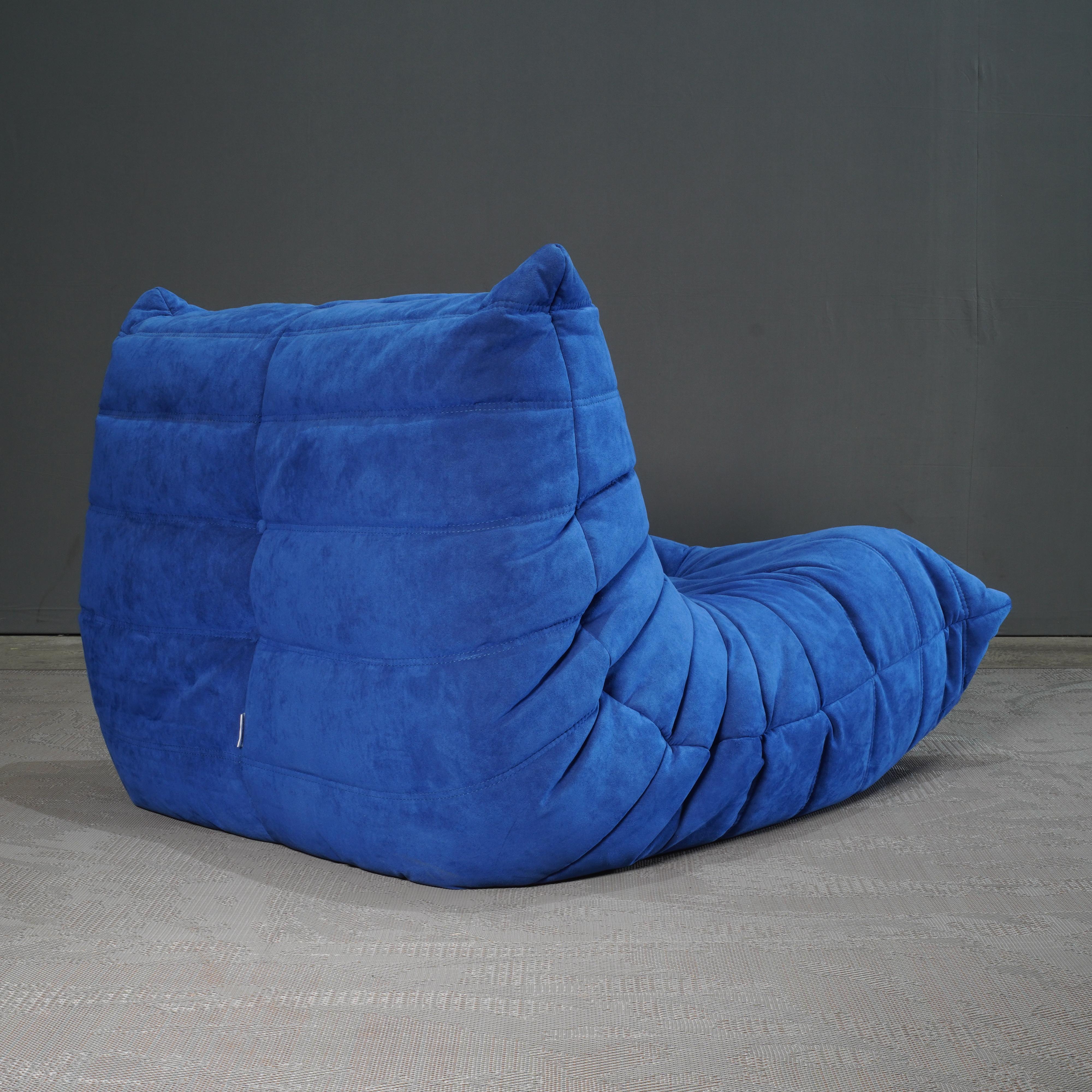 Ligne Roset Blue Togo Armchair by Michel Ducaroy In Good Condition In Basildon, London
