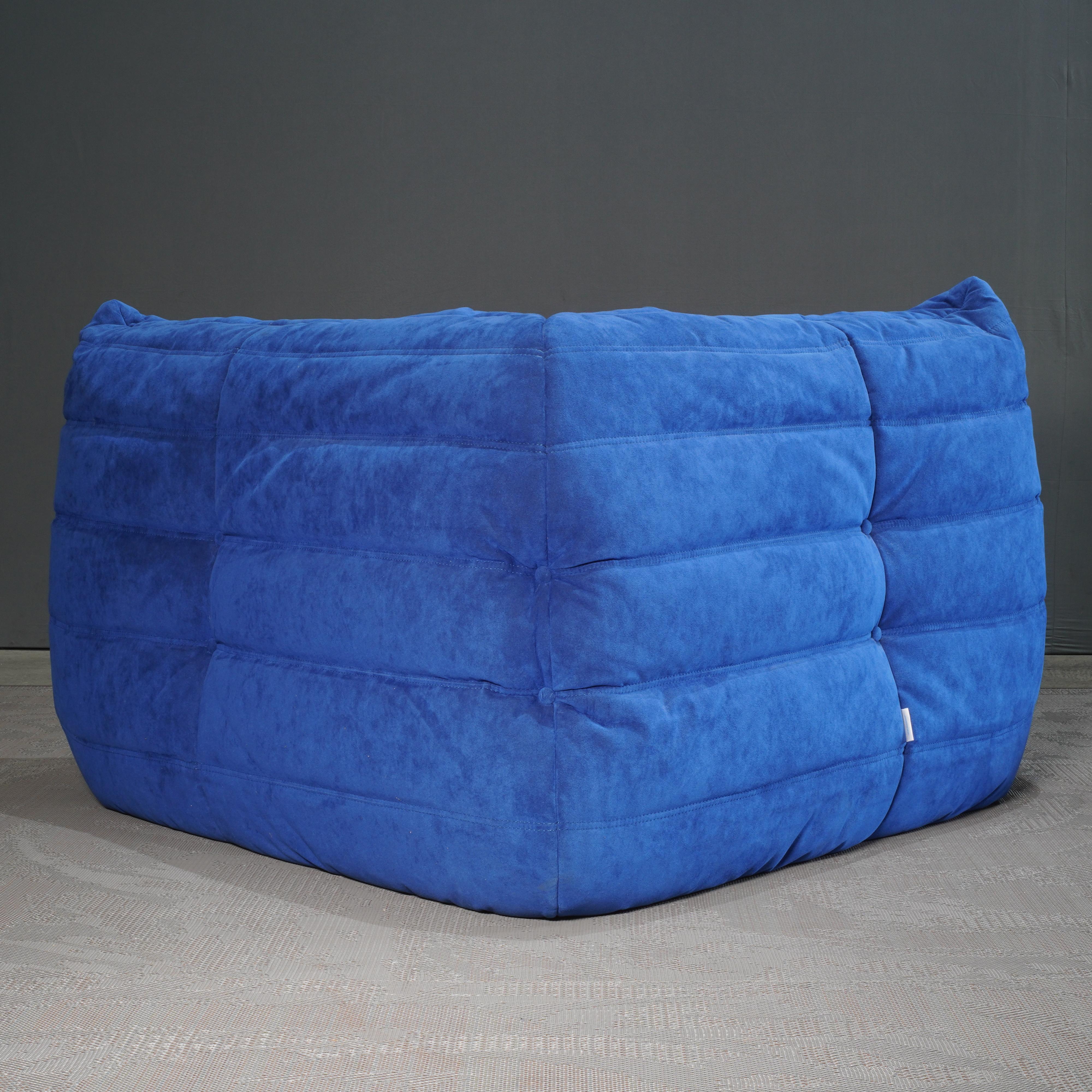 Ligne Roset Blue Togo Corner Sofa by Michel Ducaroy In Good Condition In Basildon, London