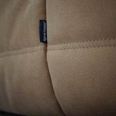 Ligne Roset von Michel Ducaroy Alcantara Camel Dreisitzer Togo aus Kamel