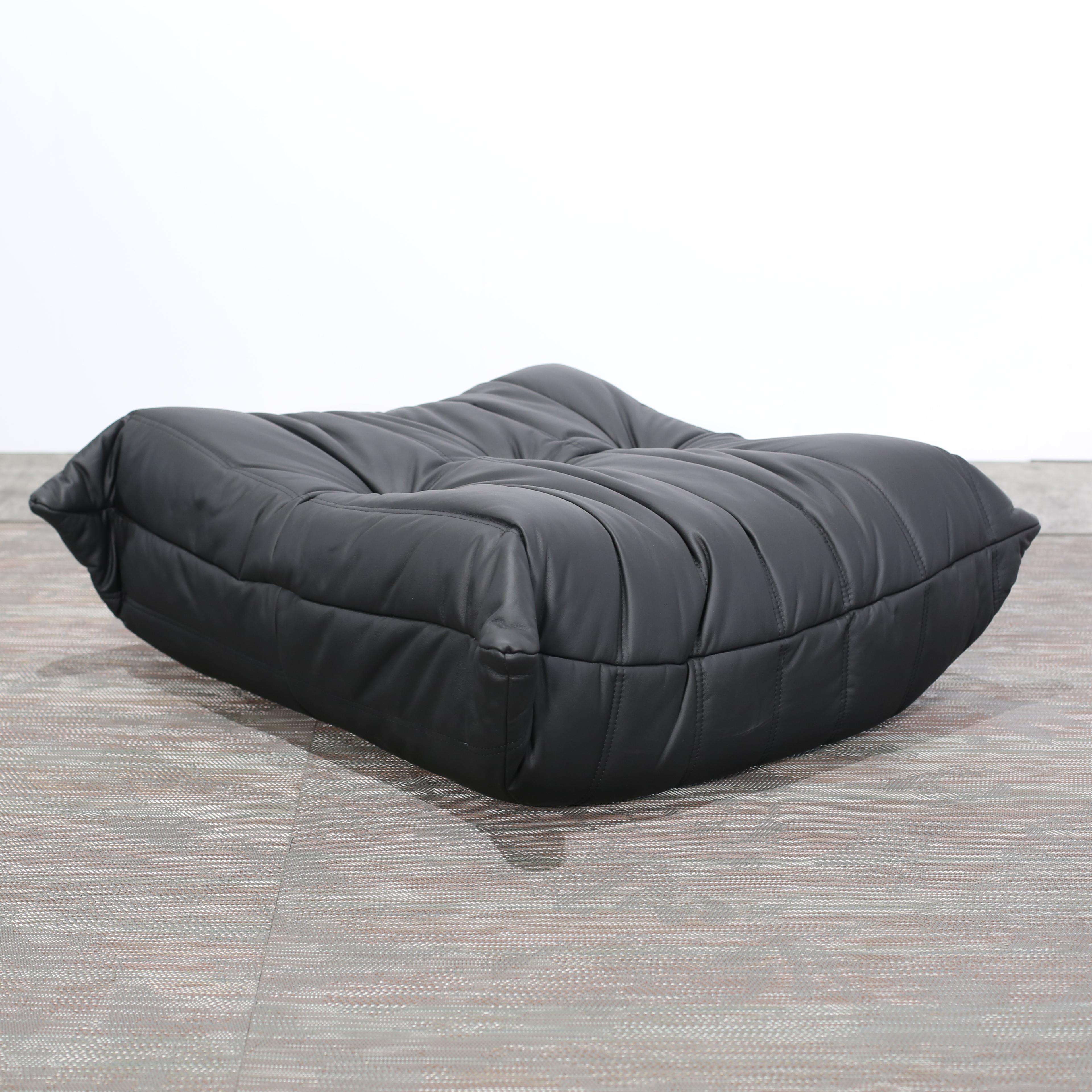 Ligne Roset by Michel Ducaroy Black Leather Togo Modular Sofas, Set of Five For Sale 7