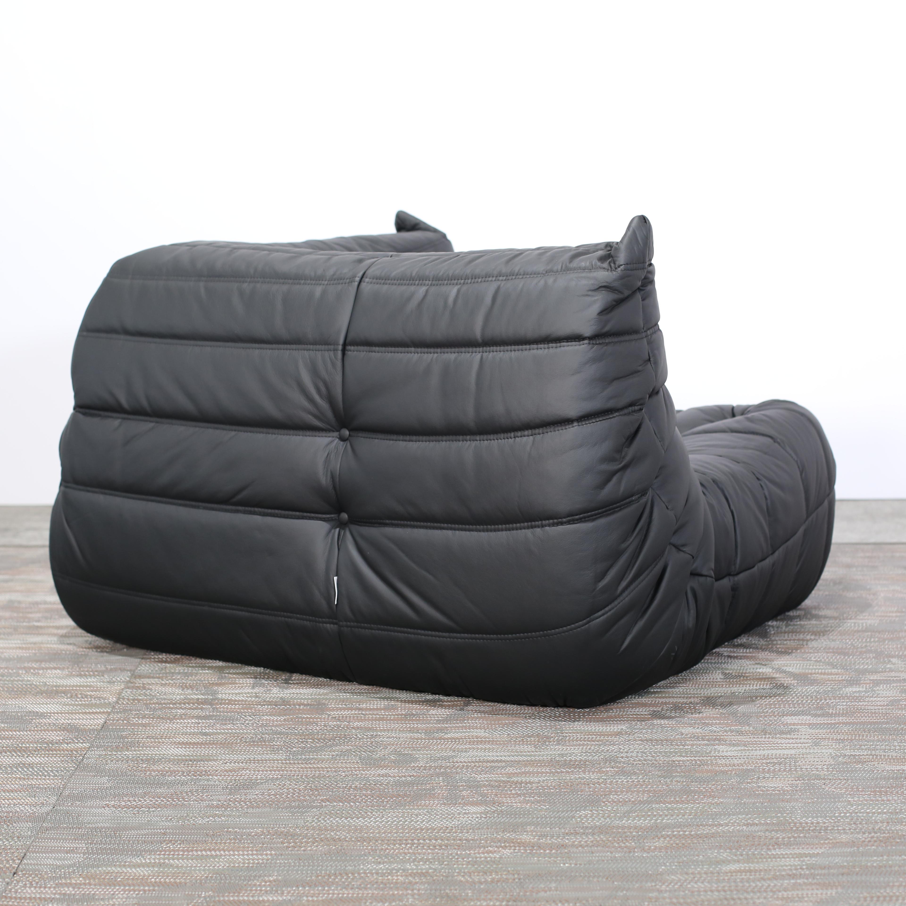 Ligne Roset by Michel Ducaroy Black Leather Togo Modular Sofas, Set of Five In Good Condition For Sale In Basildon, London