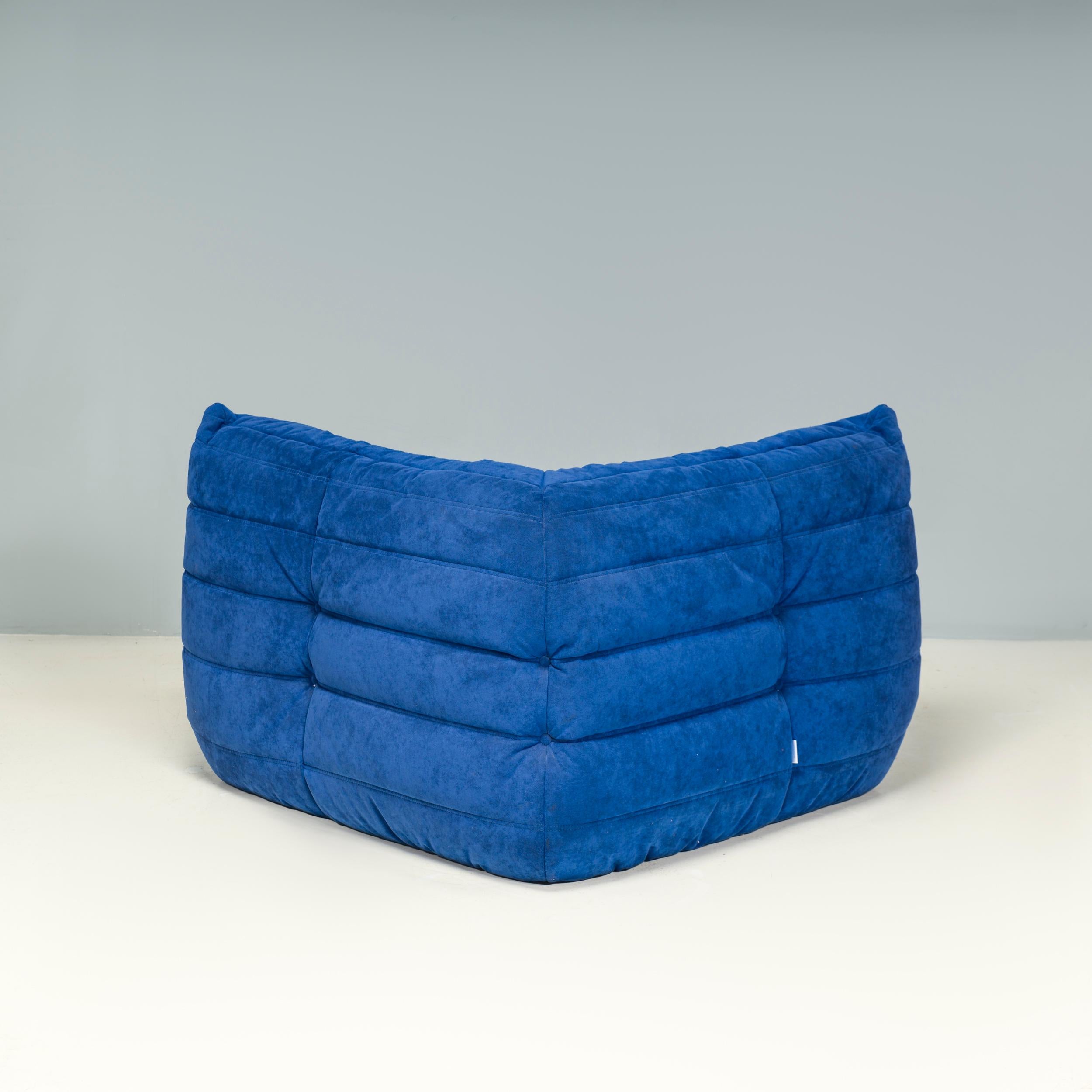 Set von fünf Togo-Sofa aus blauem Alcantara-Stoff in Ligne Roset von Michel Ducaroy-Stoff 4