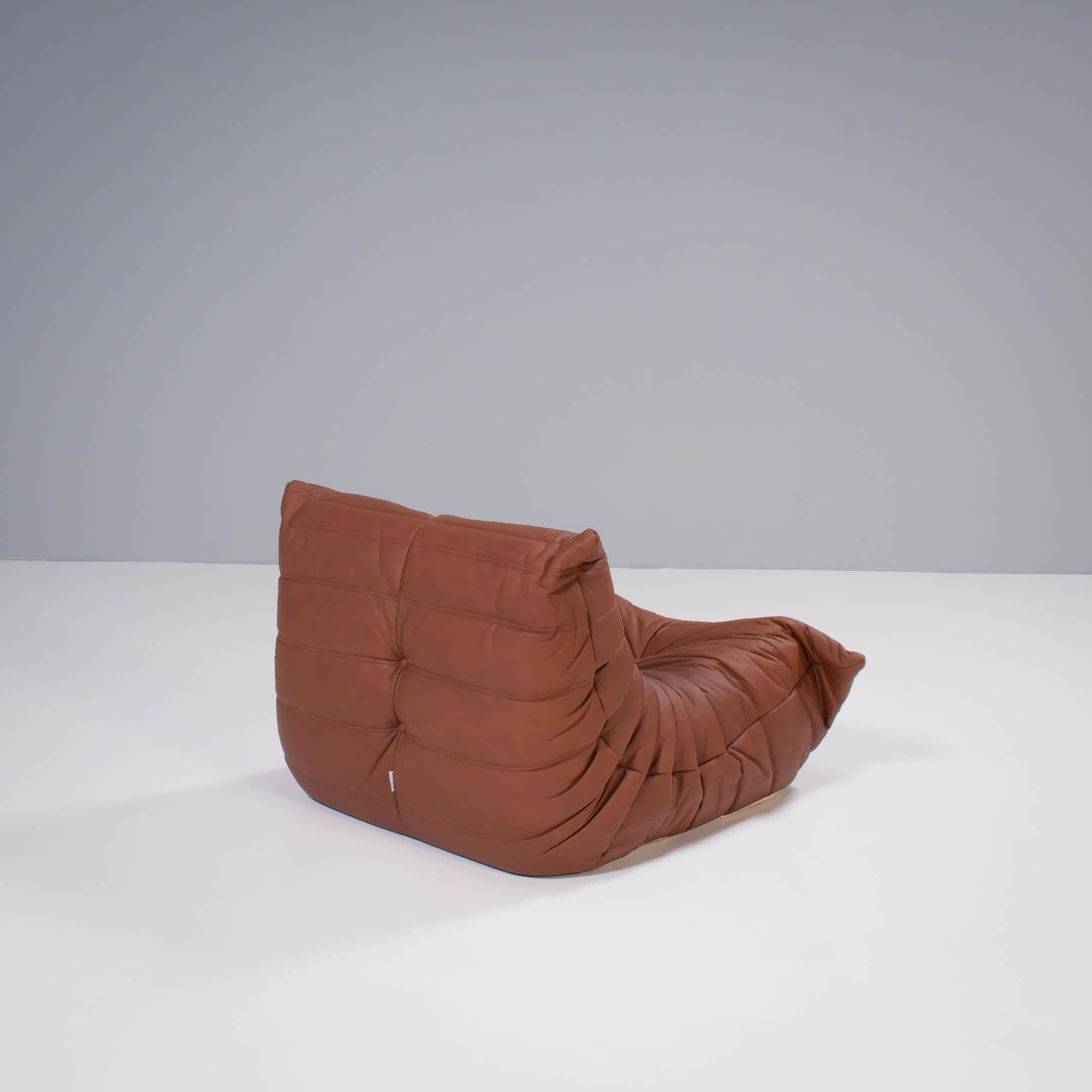 Fin du 20e siècle Ligne Roset by Michel Ducaroy Togo en cuir Brown, set of two en vente