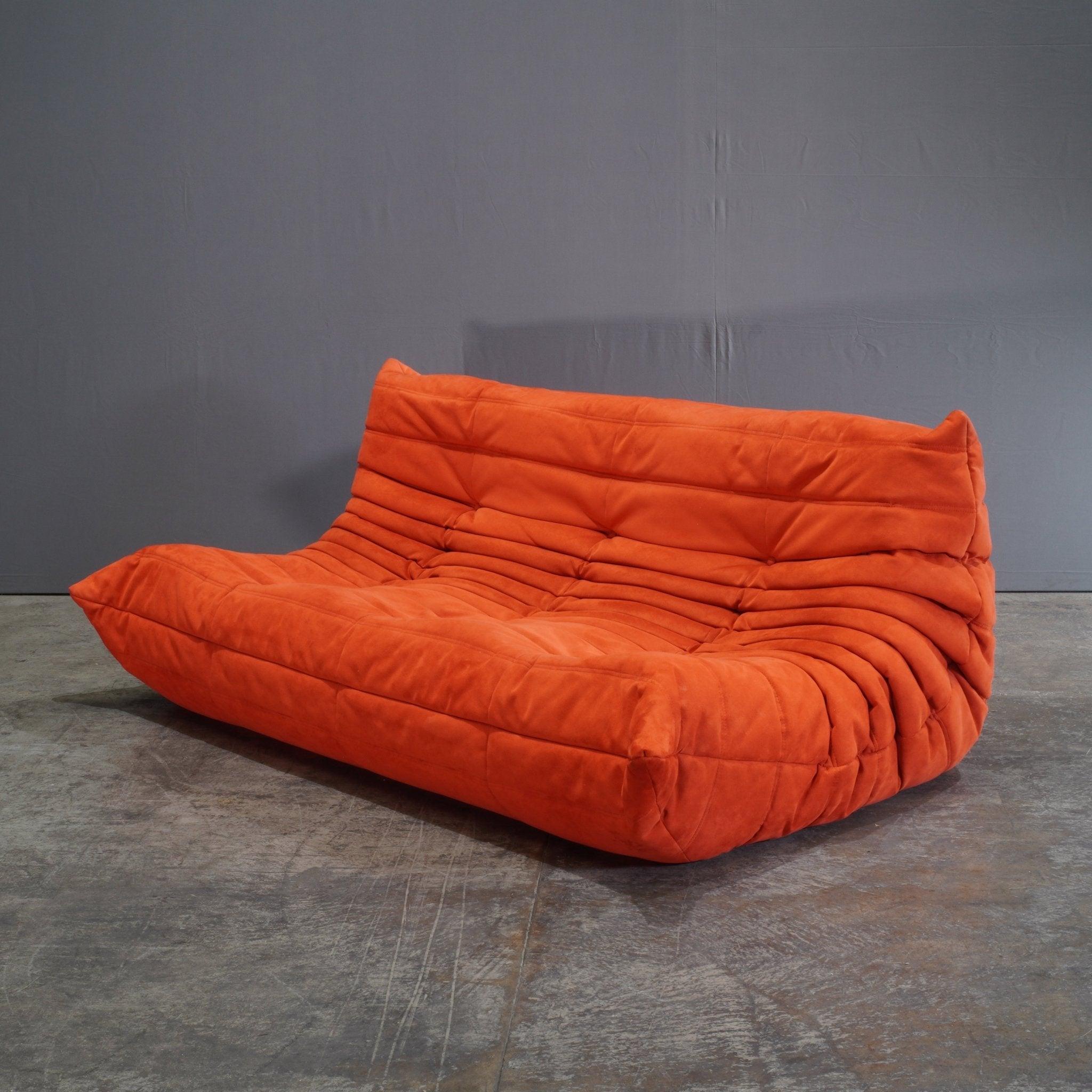 Fin du 20e siècle Ensemble de trois canapés Togo orange Ligne Roset par Michel Ducaroy