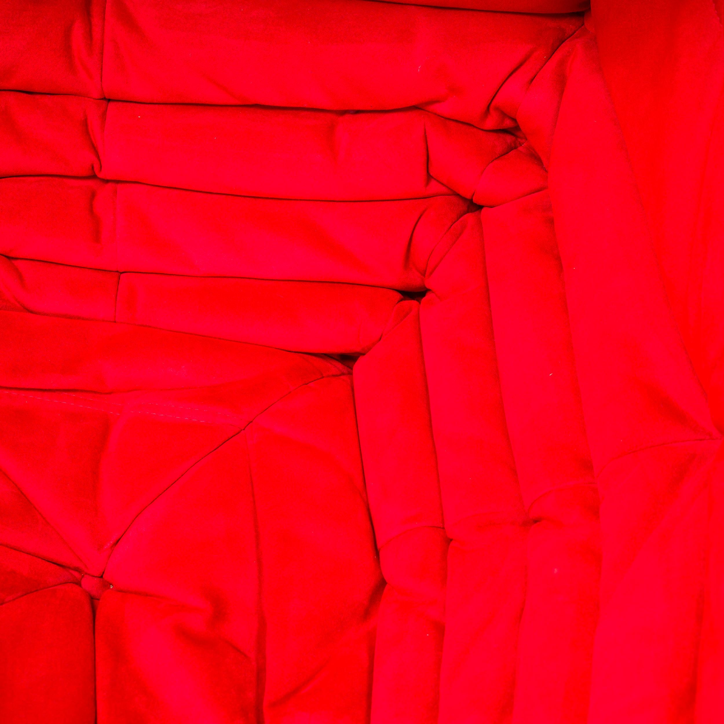 Set aus drei Togo-Sofa aus rotem Stoff in Ligne Roset von Michel Ducaroy-Stoff 6