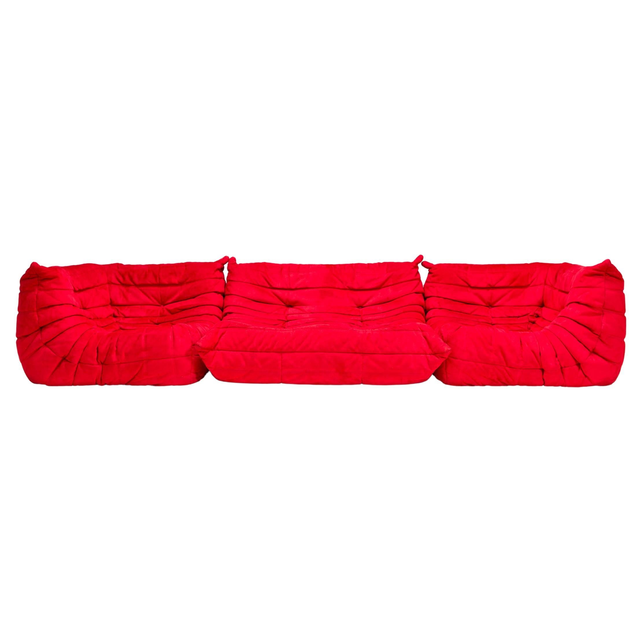 Set aus drei Togo-Sofa aus rotem Stoff in Ligne Roset von Michel Ducaroy-Stoff