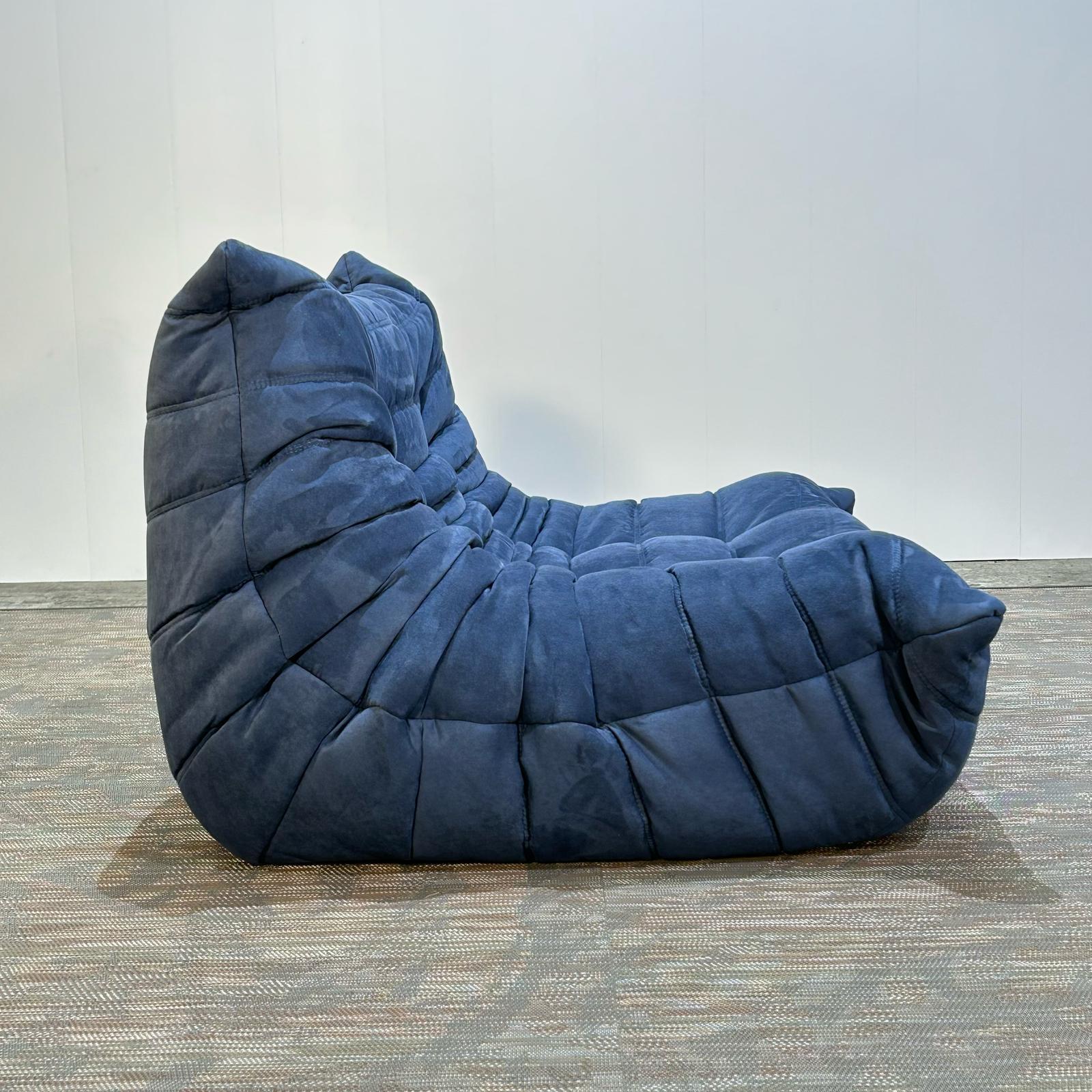 Ligne Roset by Michel Ducaroy Togo Blue Modular Sofa and Footstool, Set of Five For Sale 4