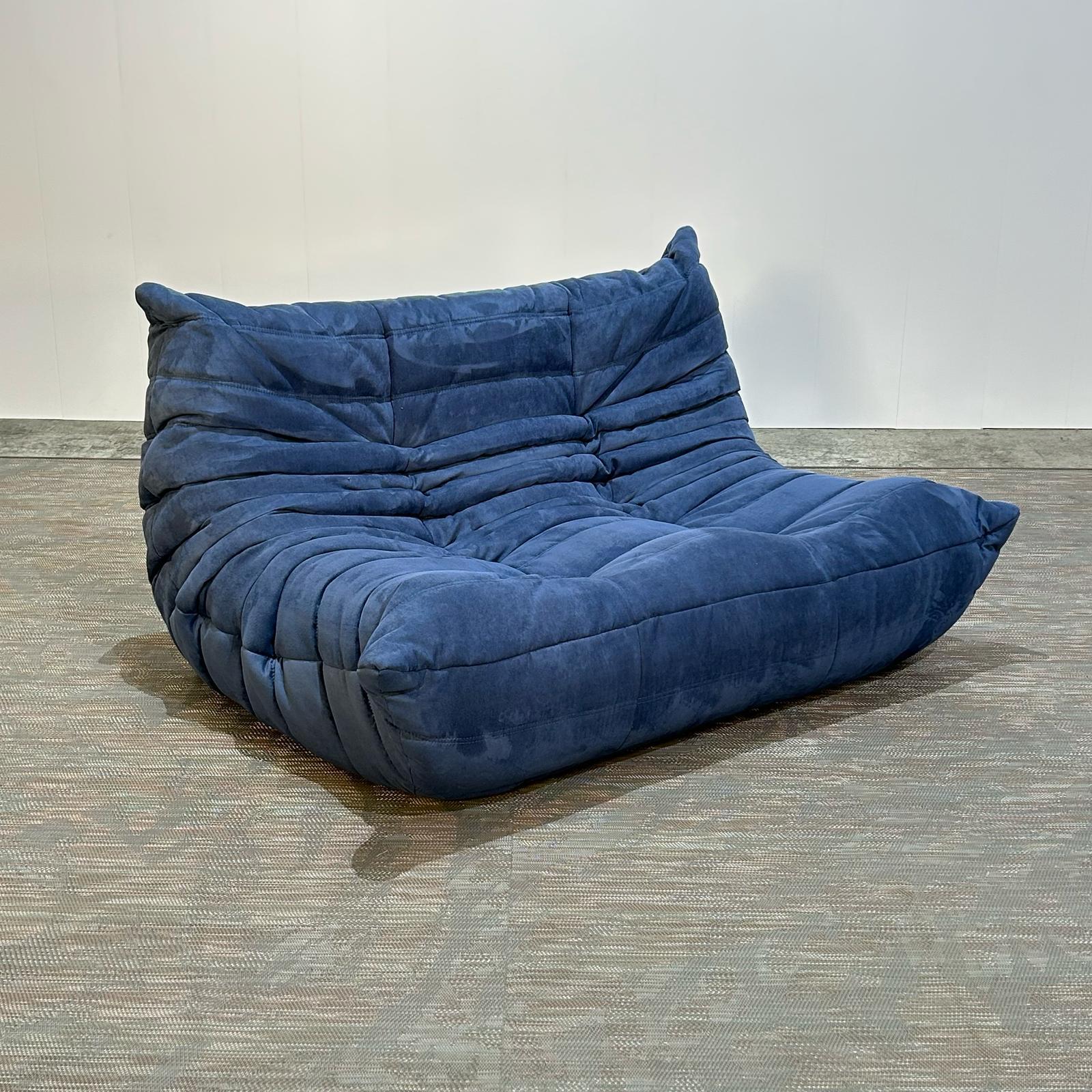 Ligne Roset by Michel Ducaroy Togo Blue Modular Sofa and Footstool, Set of Five For Sale 3