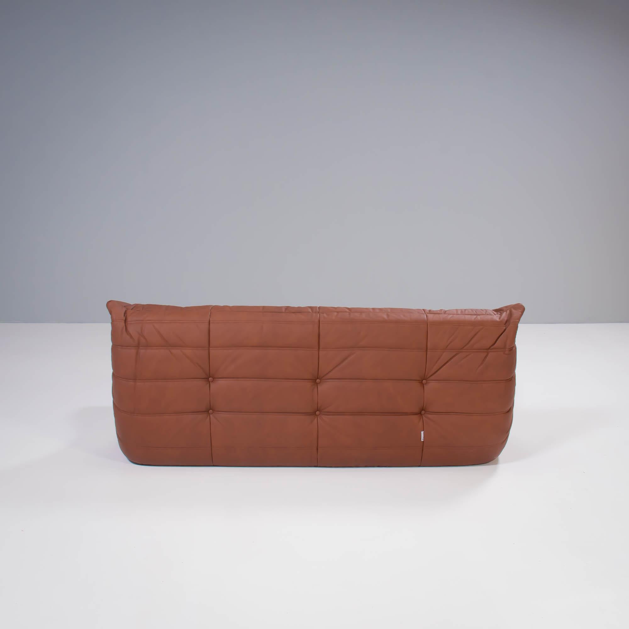 Fin du 20e siècle Canapé modulaire en cuir marron Togo Ligne Roset de Michel Ducaroy, lot de 5 en vente