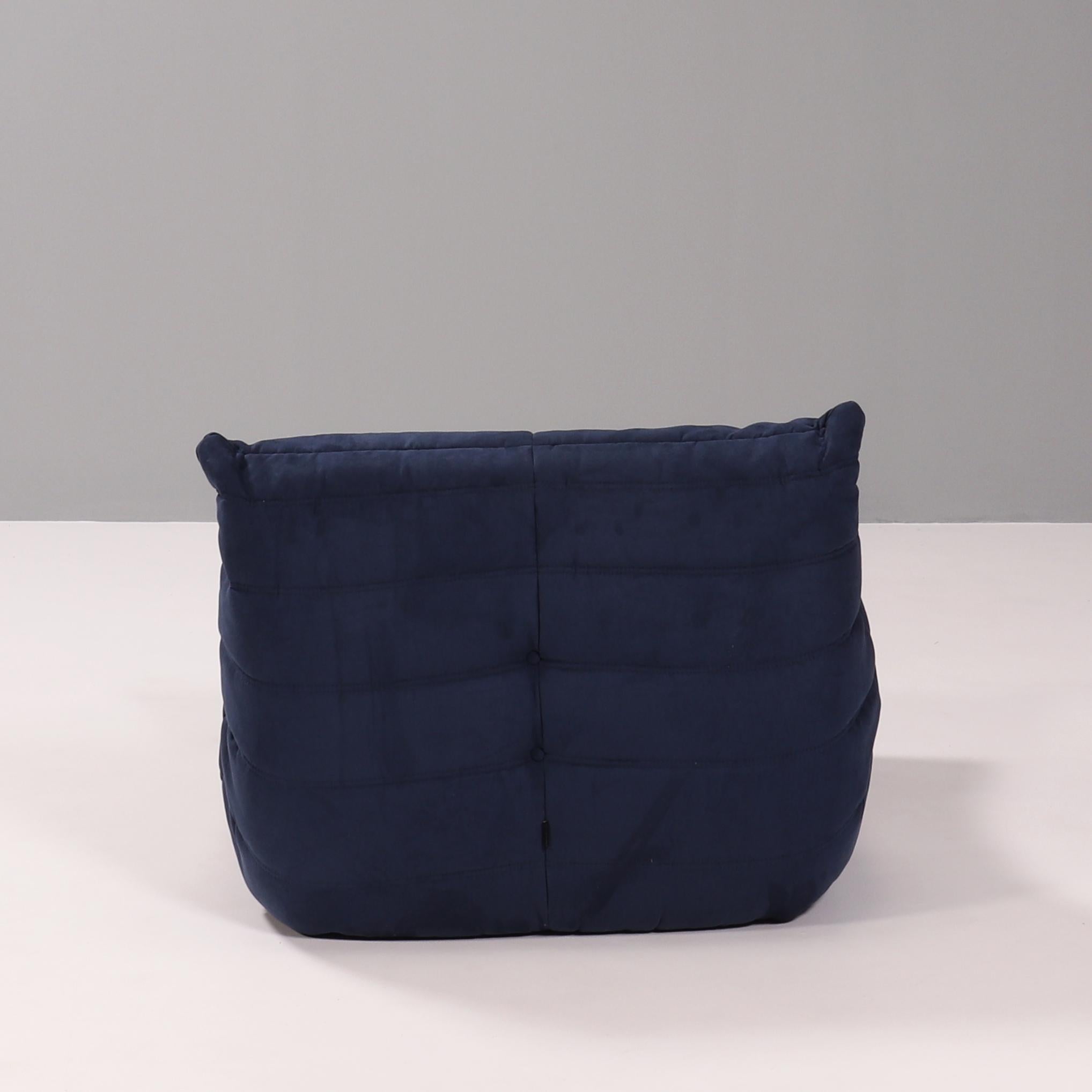 Sessel und Fußhocker aus Ligne Roset von Michel Ducaroy Togo in Dunkelblau, 2er-Set im Angebot 1