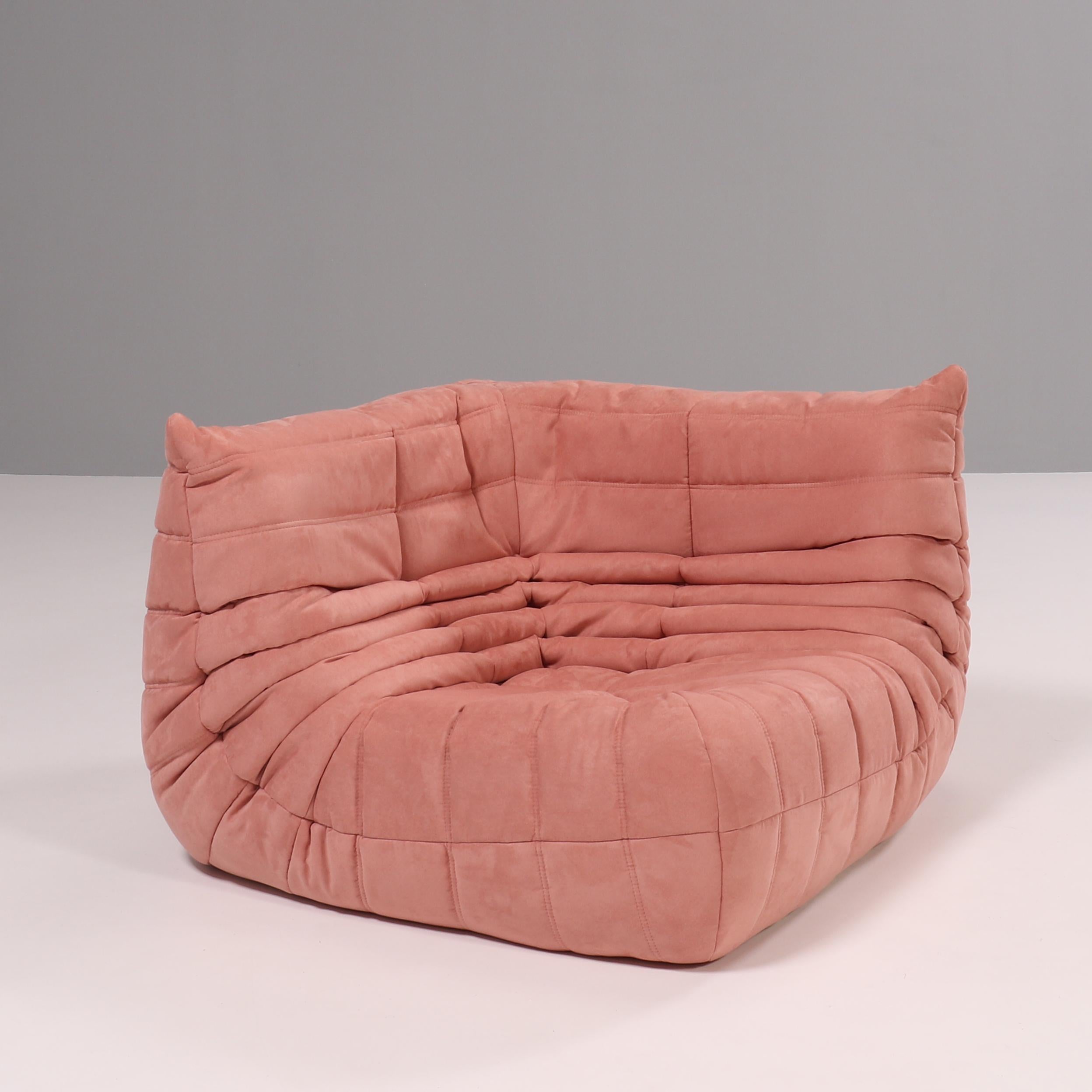 Fin du 20e siècle Canapé et repose-pieds modulaires rose Togo Ligne Roset de Michel Ducaroy, lot de 5 en vente