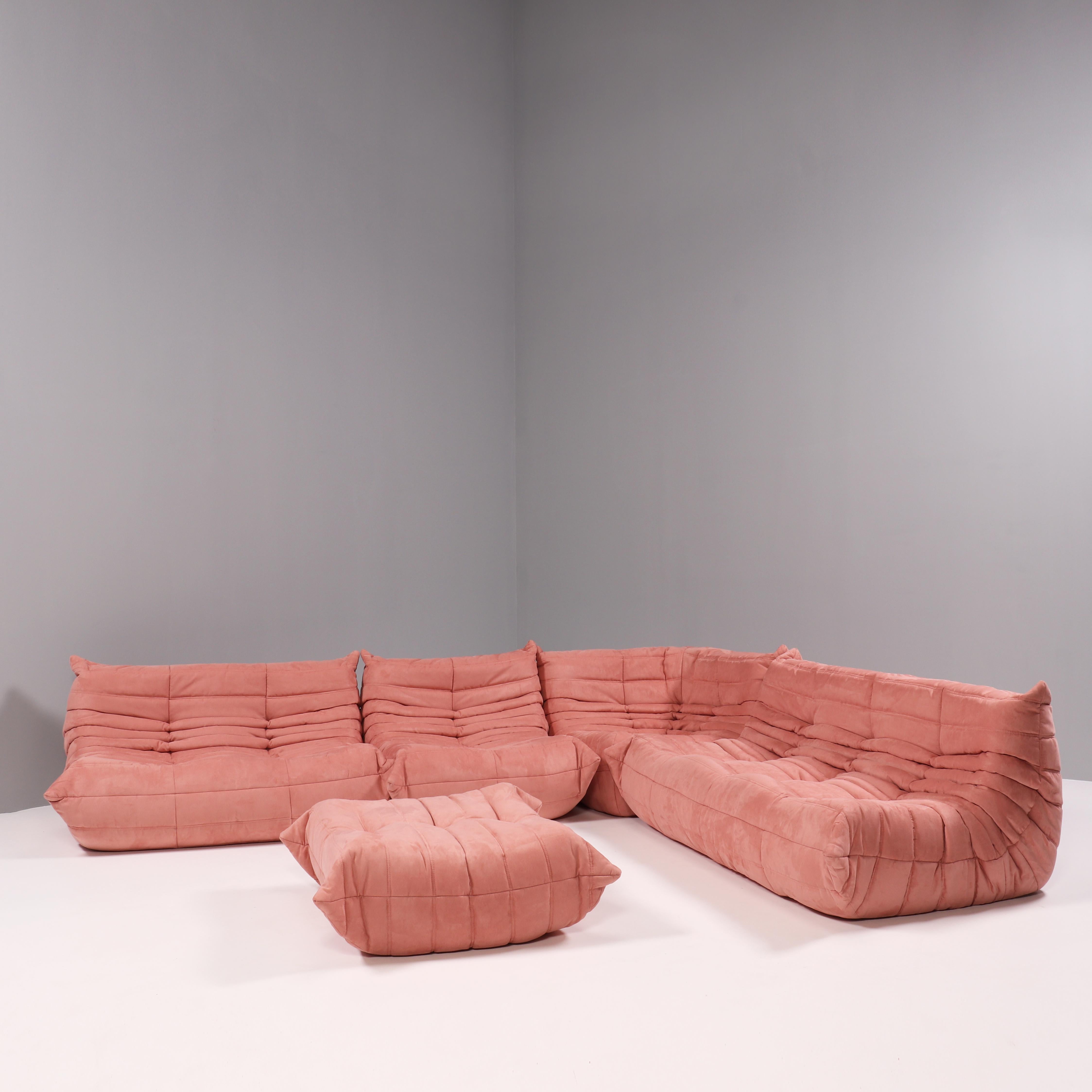 Mid-Century Modern Ligne Roset by Michel Ducaroy Togo Pink Modular Sofa and Footstool, Set of Five For Sale