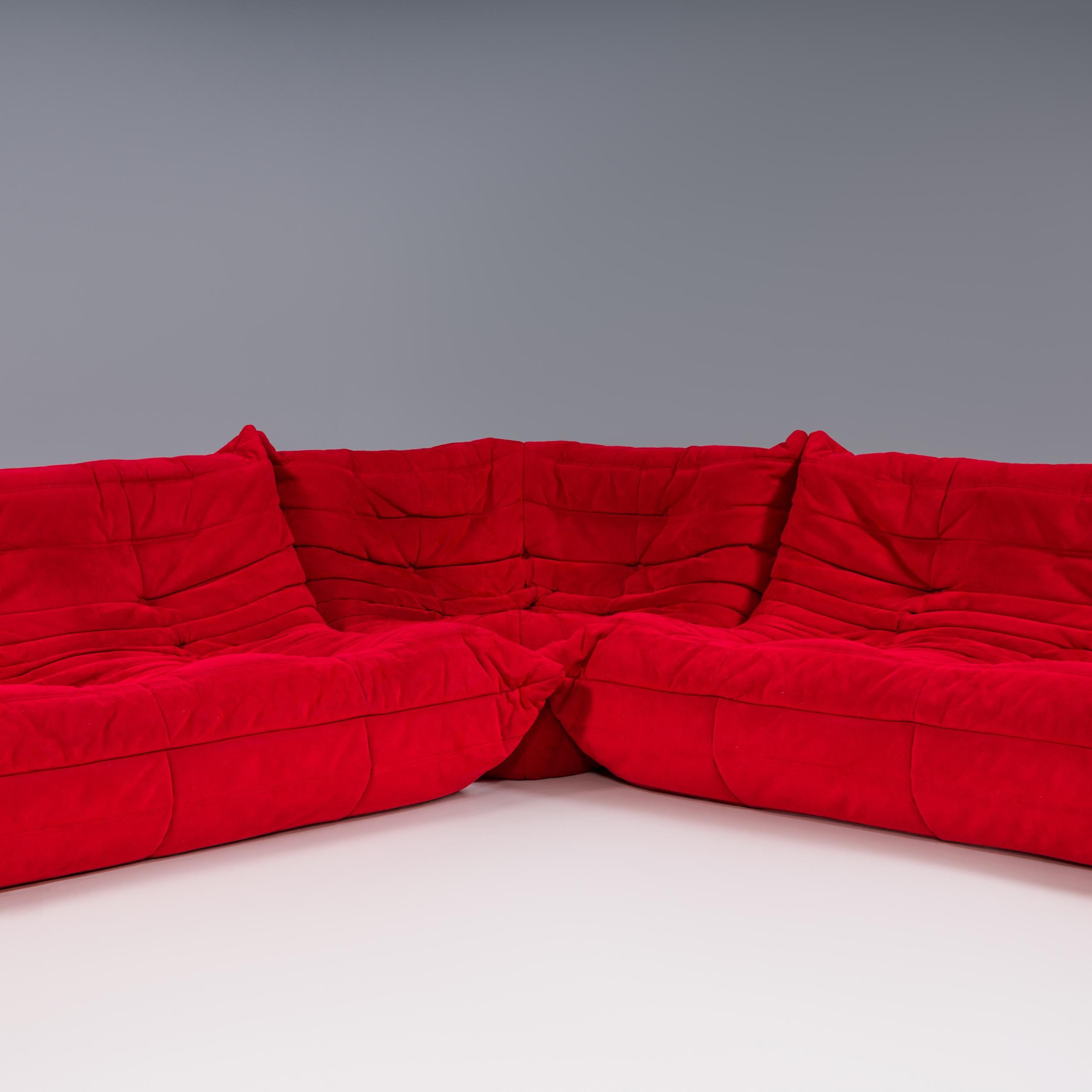 Français Canapé modulaire rouge Togo Ligne Roset de Michel Ducaroy, lot de 3