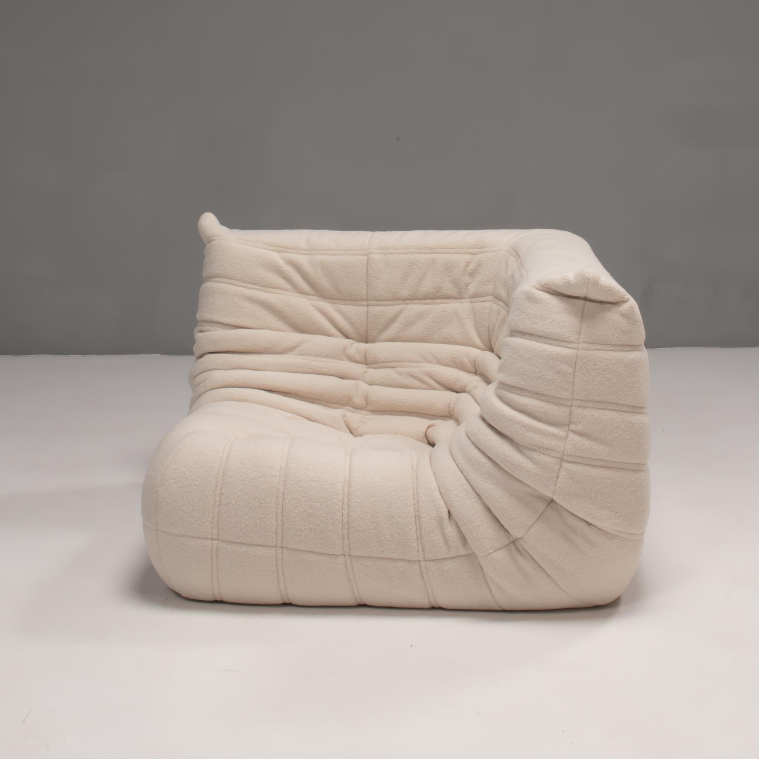 Ligne Roset by Michel Ducaroy Togo White Boucle Modular Sofa, Set of 5 In Good Condition In Basildon, London