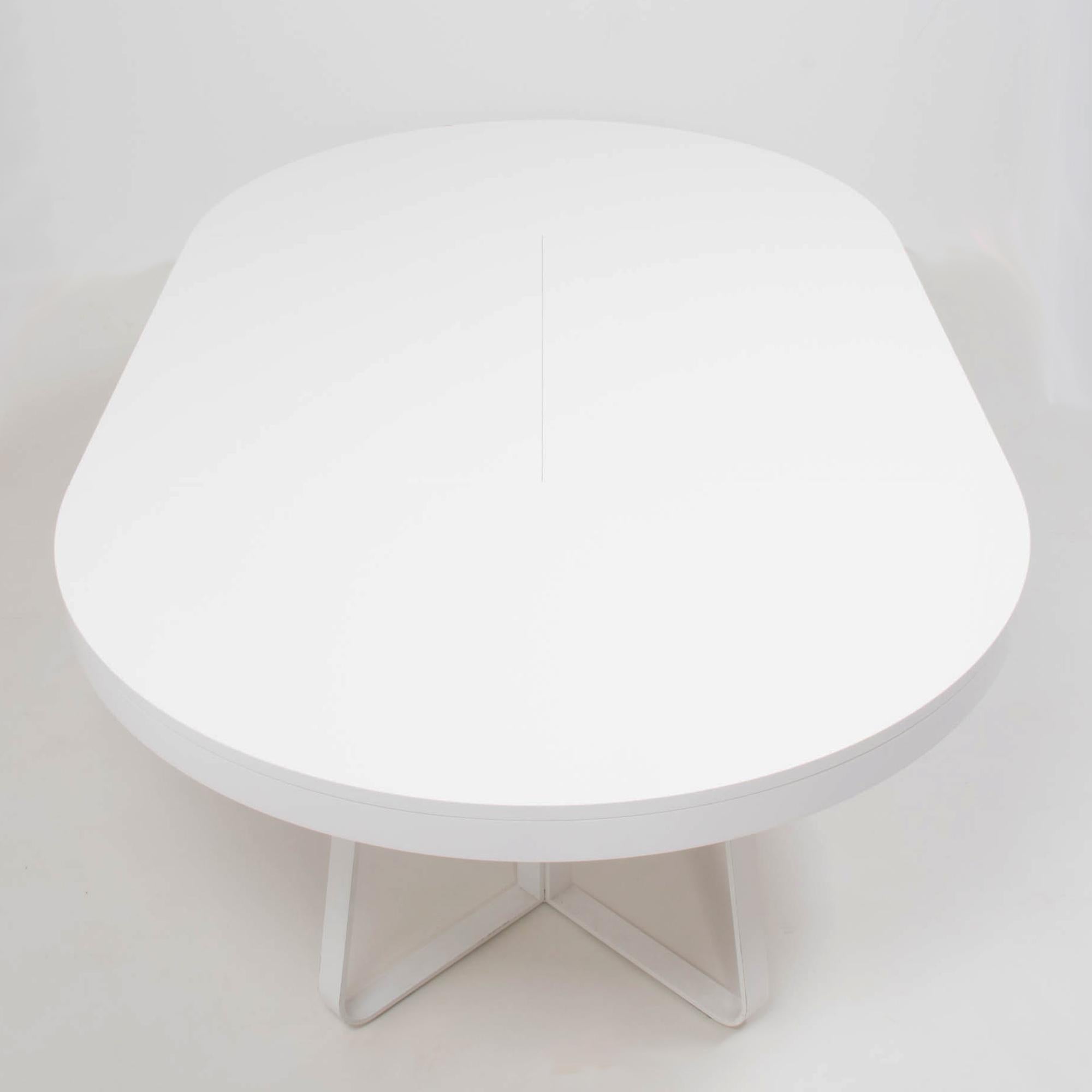 thibault dining table