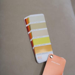 Divano a tre posti Pallas in camoscio crema di Ligne Roset by Claude Brisson